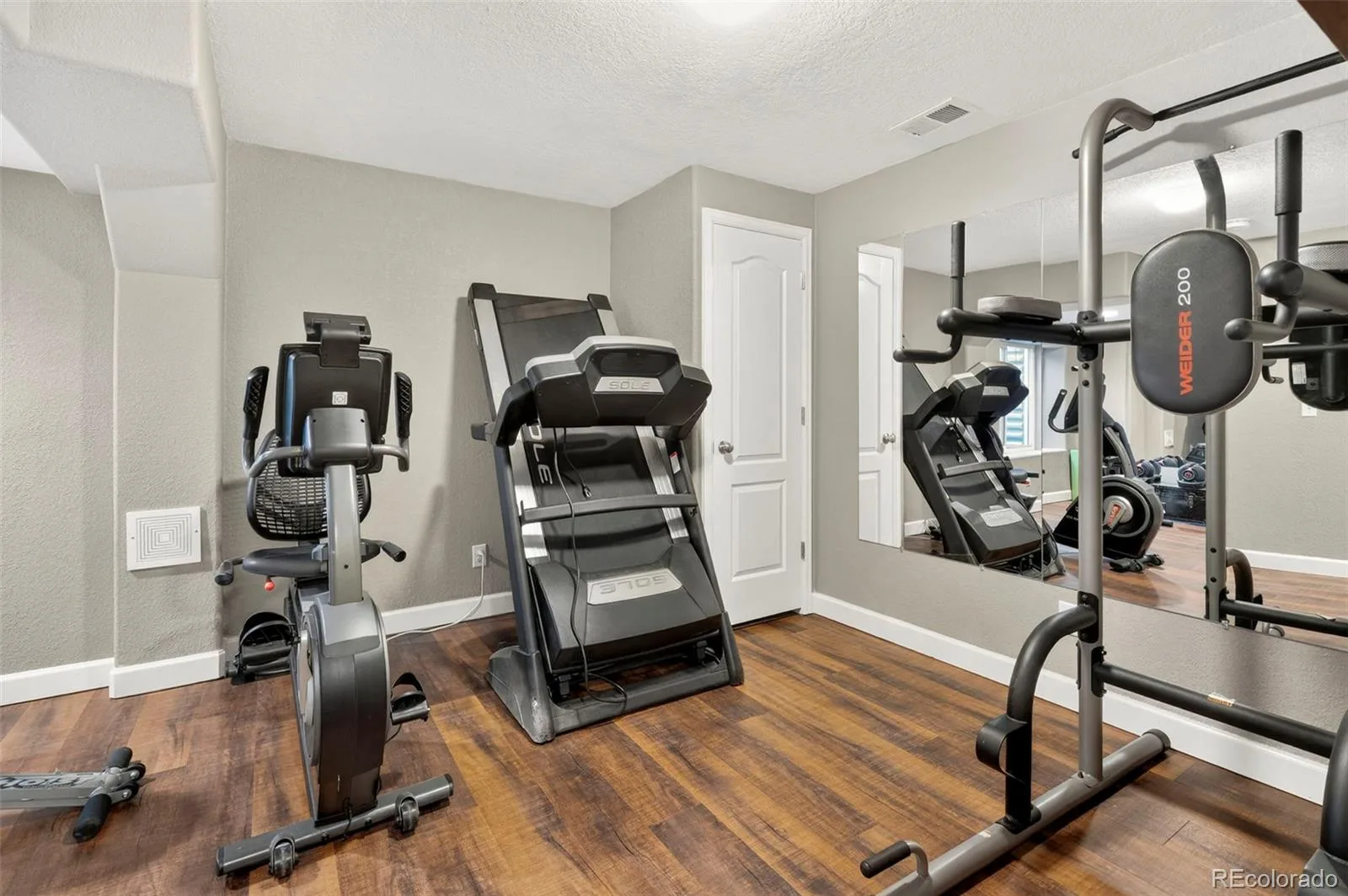 7151 S Oak Hill Circle Aurora CO 80016 | MLS #REC8261148 07222026152825 1600 27