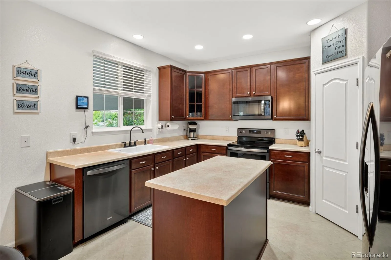 7151 S Oak Hill Circle Aurora CO 80016 | MLS #REC8261148 07222026152825 1600 7