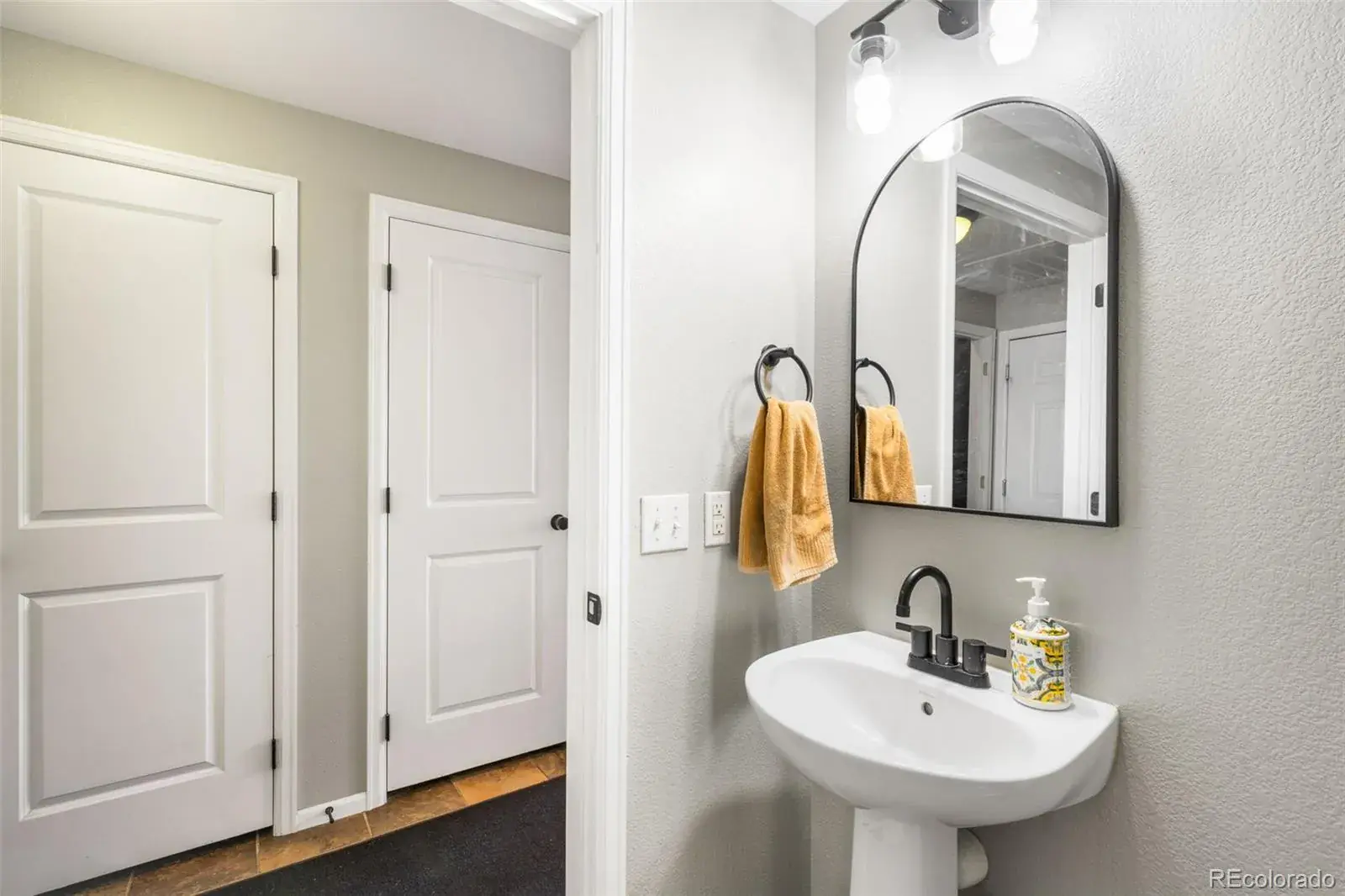 24573 E Hoover Place #36-2 Aurora CO 80016 MLS #REC8262443 02272026185133 1600 13
