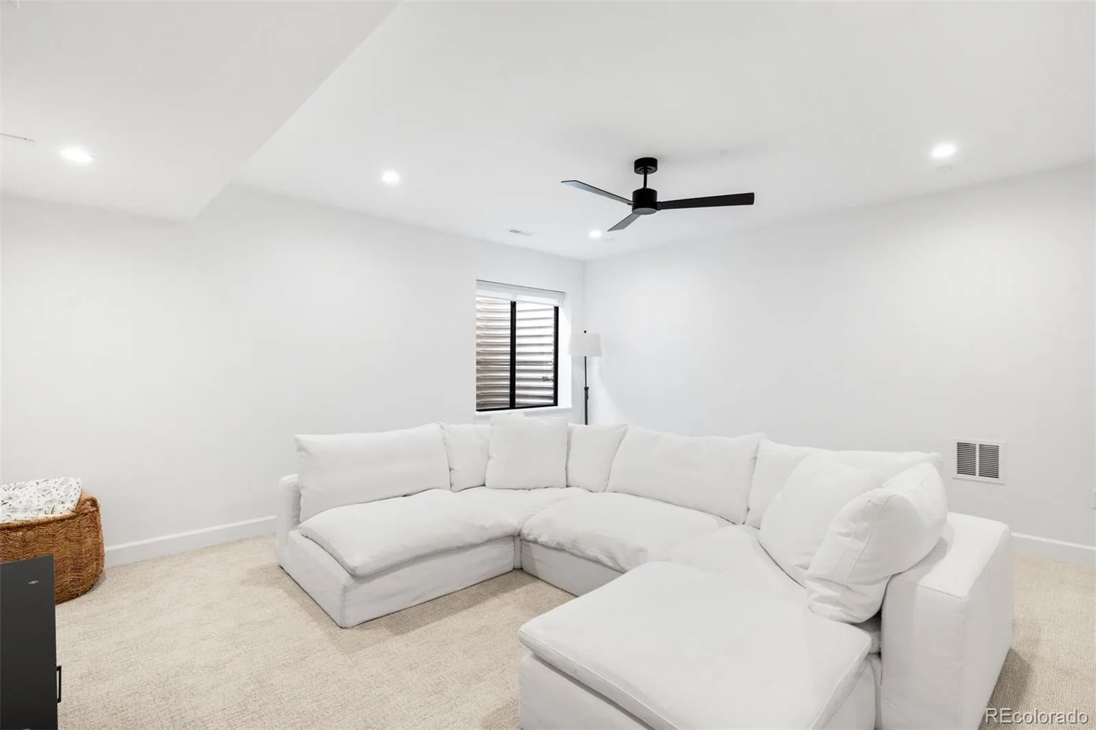 2697 S Clayton Street Denver CO 80210 | MLS #REC8267480 08262026170101 1600 31