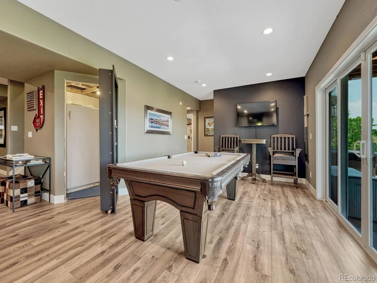 8055 S Vandriver Way Aurora CO 80016 MLS #REC8267487 07092026020254 1200 34