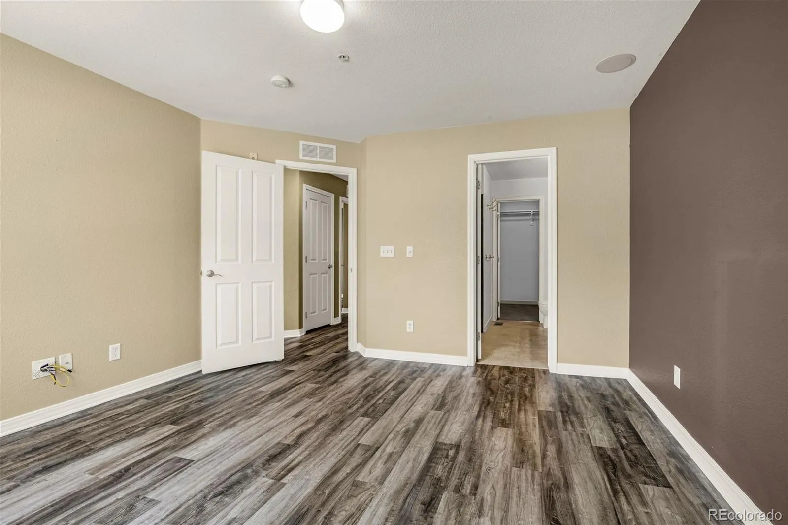 23560 Alamo Place #B Aurora CO 80016 MLS #REC8269099 04272026221105 1600 11