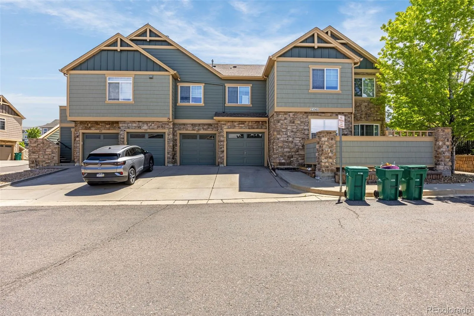 23560 Alamo Place #B Aurora CO 80016 MLS #REC8269099 04272026221105 1600 26