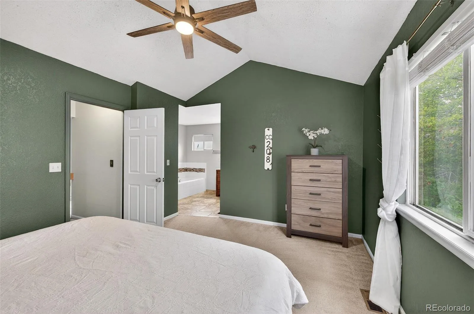 10023 W 81st Lane Arvada CO 80005 MLS #REC8272058 05032026173445 1600 19