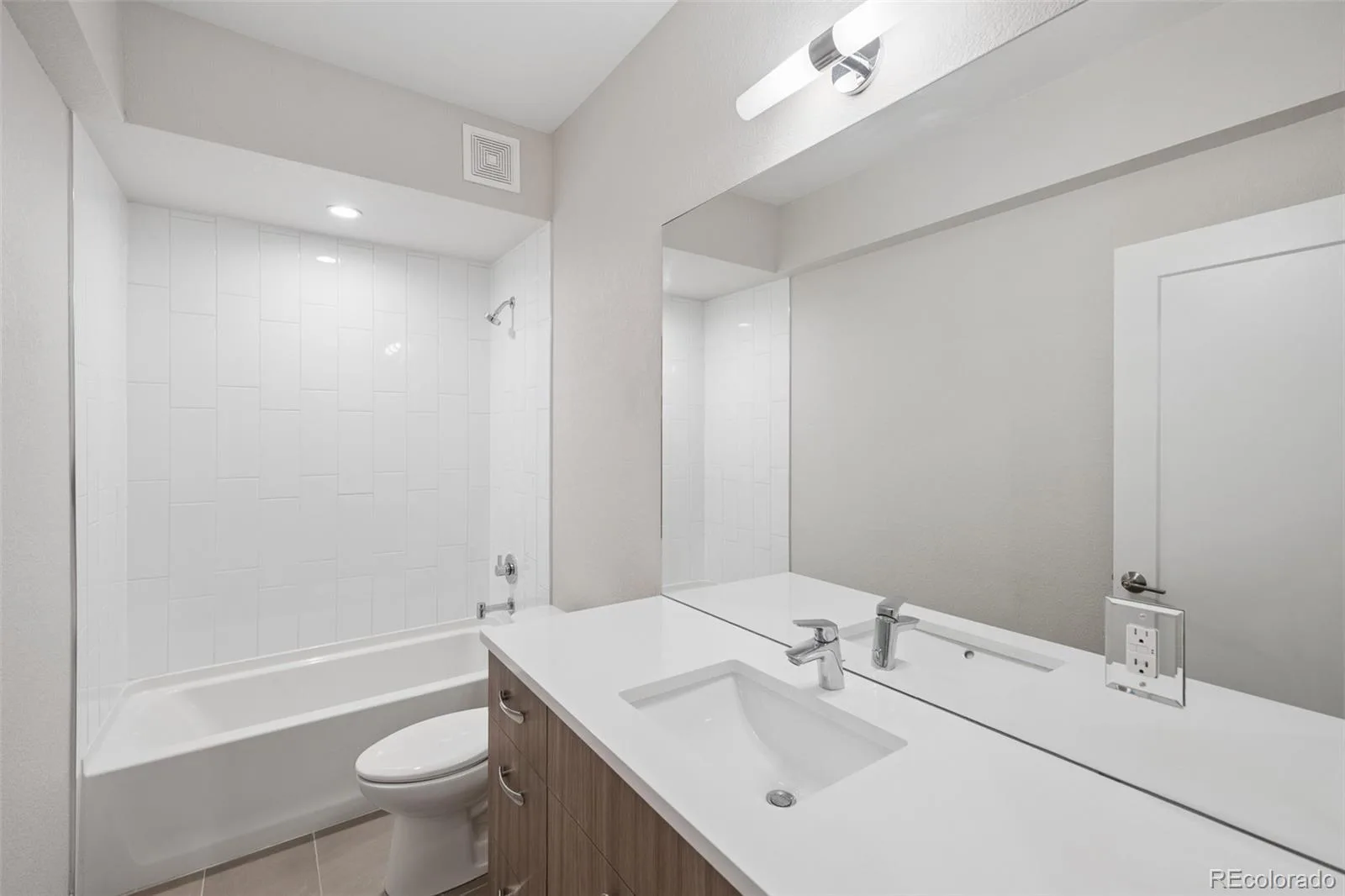 6076 W Keene Avenue Denver CO 80235 | MLS #REC8272703 07152026085824 1600 33