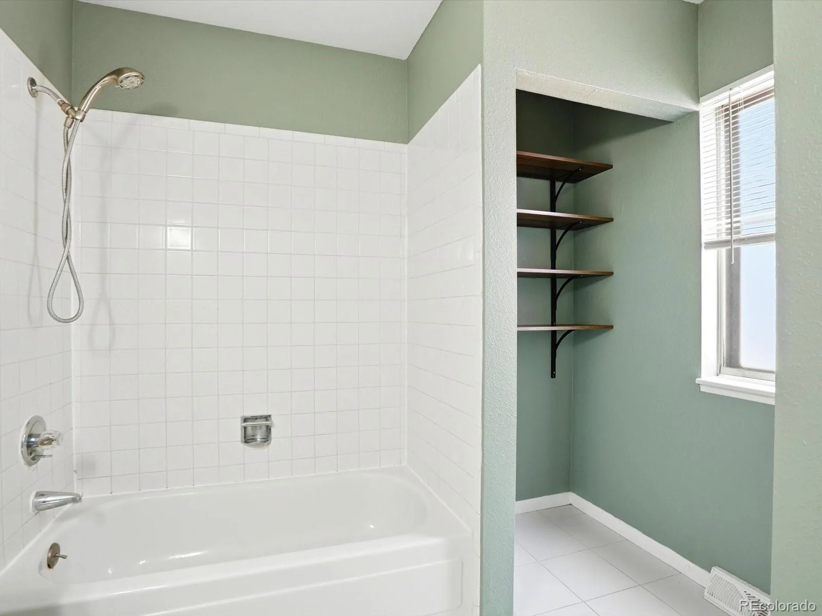 2618 S Xanadu Way #A Aurora CO 80014 | MLS #REC8273494 06082026205534 1600 38