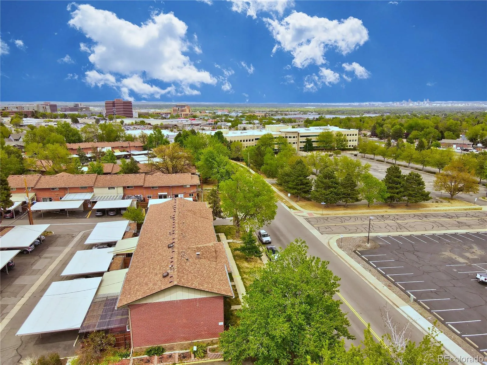12513 W Alameda Drive Lakewood CO 80228 | MLS #REC8273903 05162026041612 1600 41