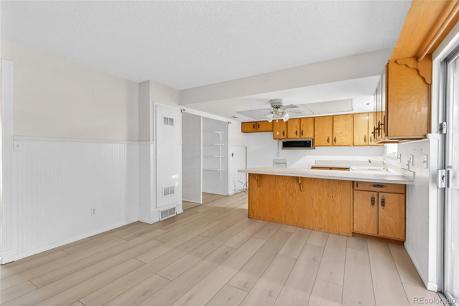12513 W Alameda Drive Lakewood CO 80228 | MLS #REC8273903 05162026041612 1600 6