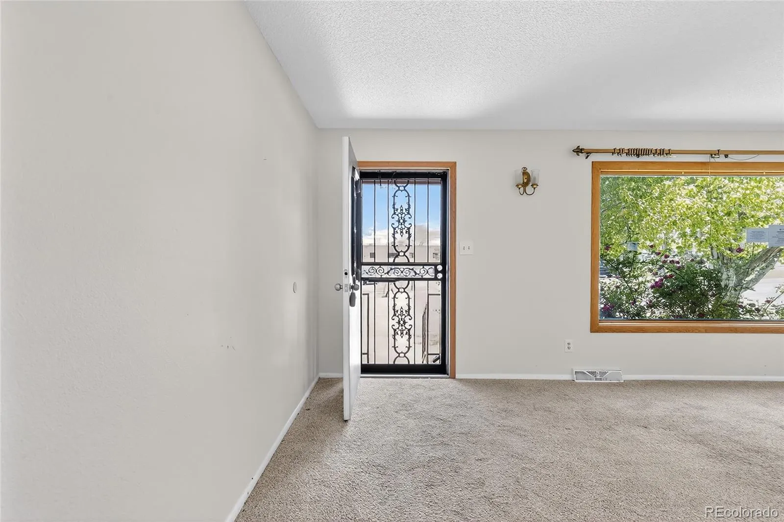 12513 W Alameda Drive Lakewood CO 80228 | MLS #REC8273903 05162026041612 1600 8