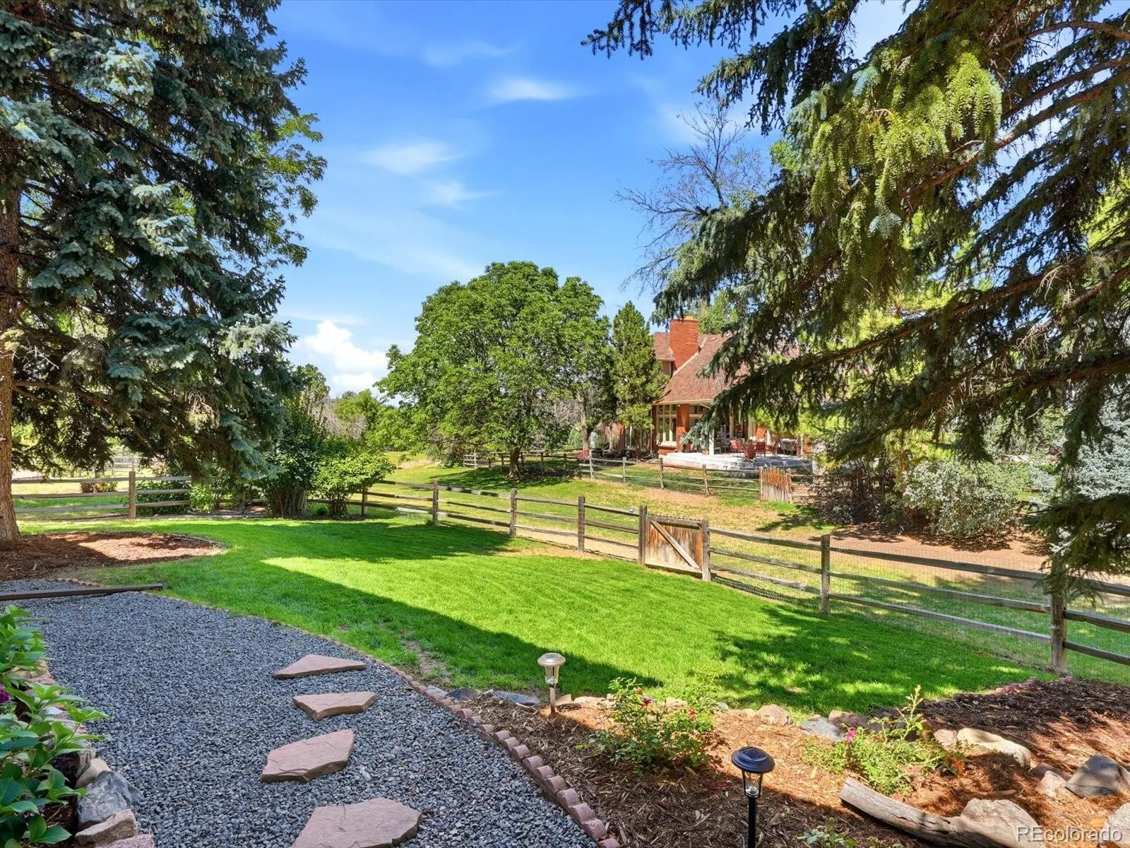 3697 E Euclid Avenue Littleton CO 80121 | MLS #REC8273924 08202026183745 1600 43