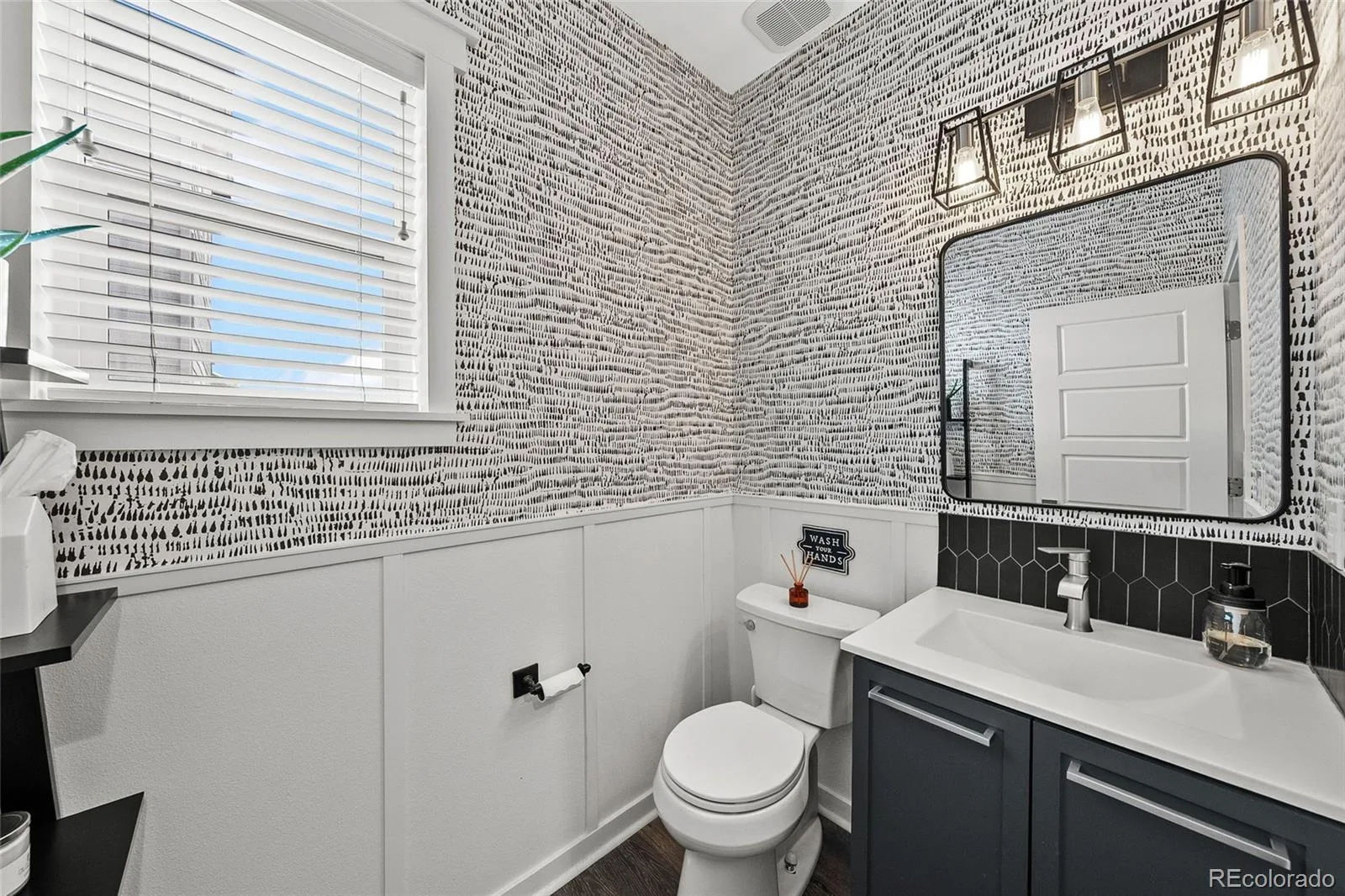3335 Cranston Circle Littleton CO 80126 | MLS #REC8276484 08072026170050 1600 19