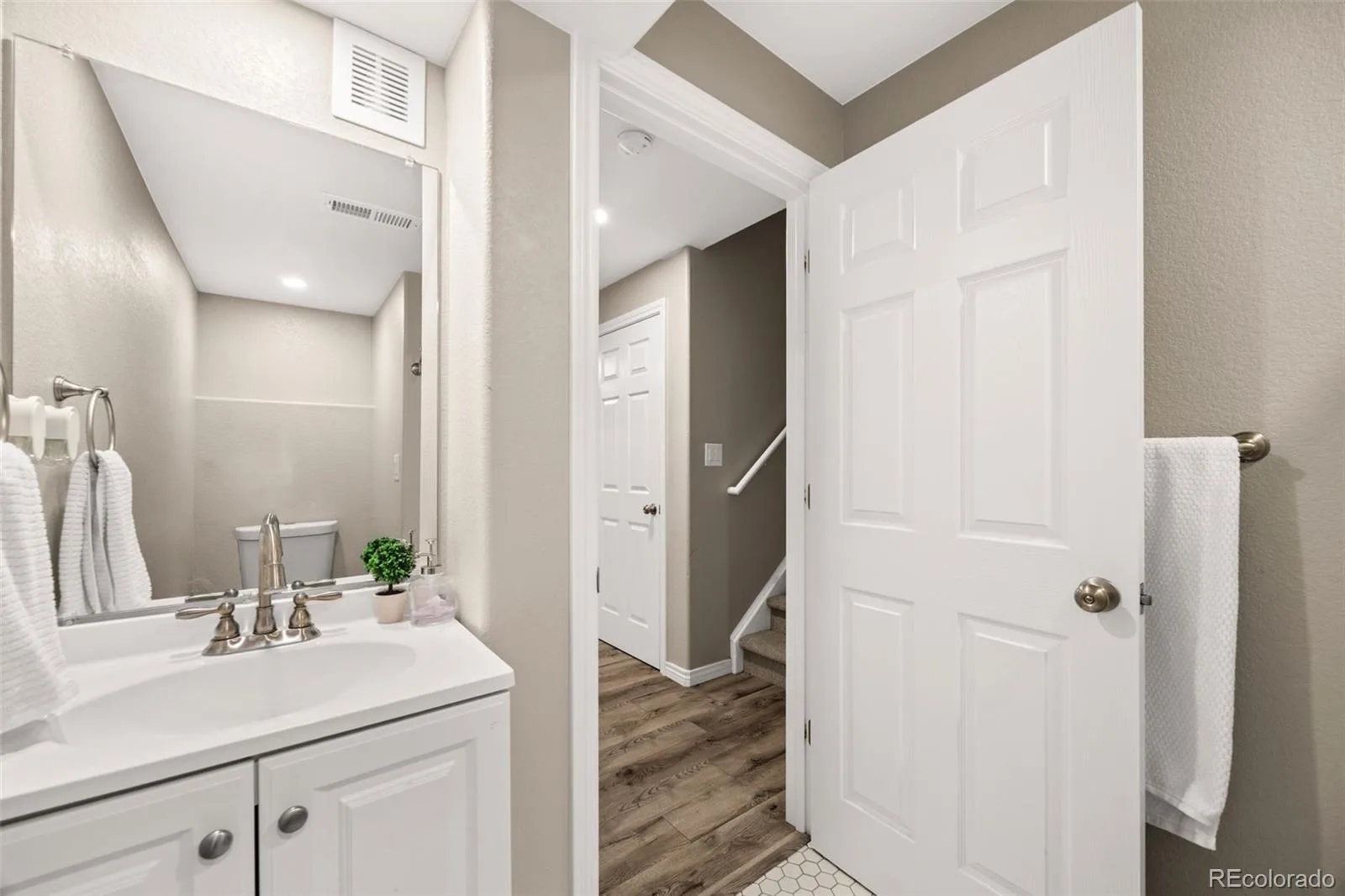 17063 E Rosebay Circle Parker CO 80134 | MLS #REC8277059 08242026223656 1600 40