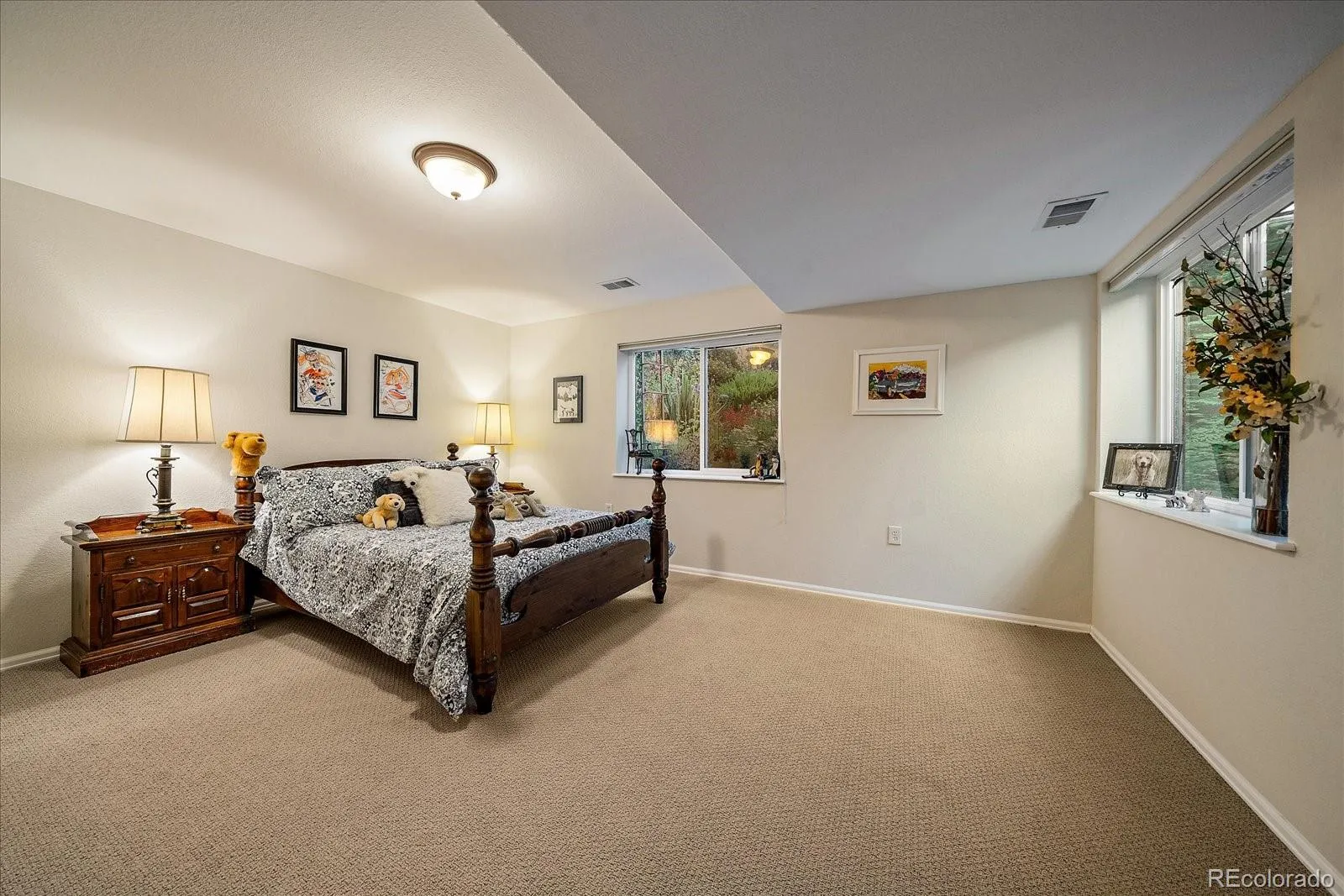 8251 S Quatar Circle Aurora CO 80016 MLS #REC8277083 05132026015211 1600 35