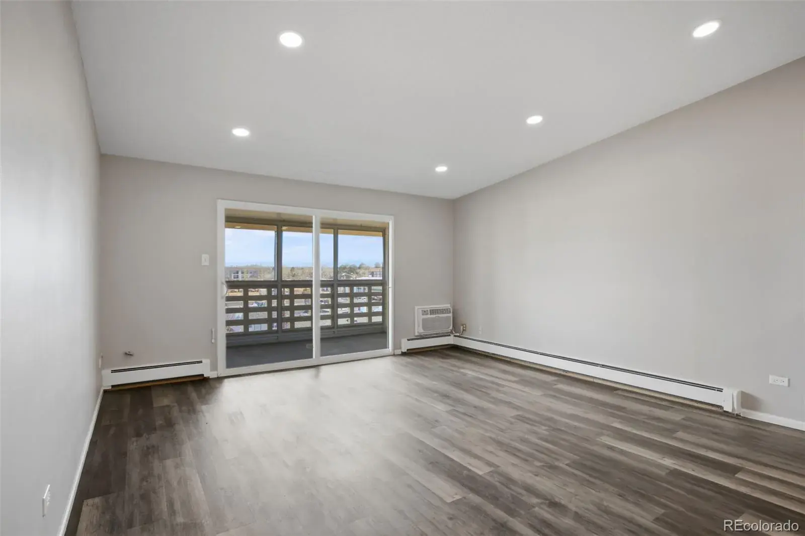 495 S Dayton Street #1D Denver CO 80247 MLS #REC8277089 02272026154032 1600 14