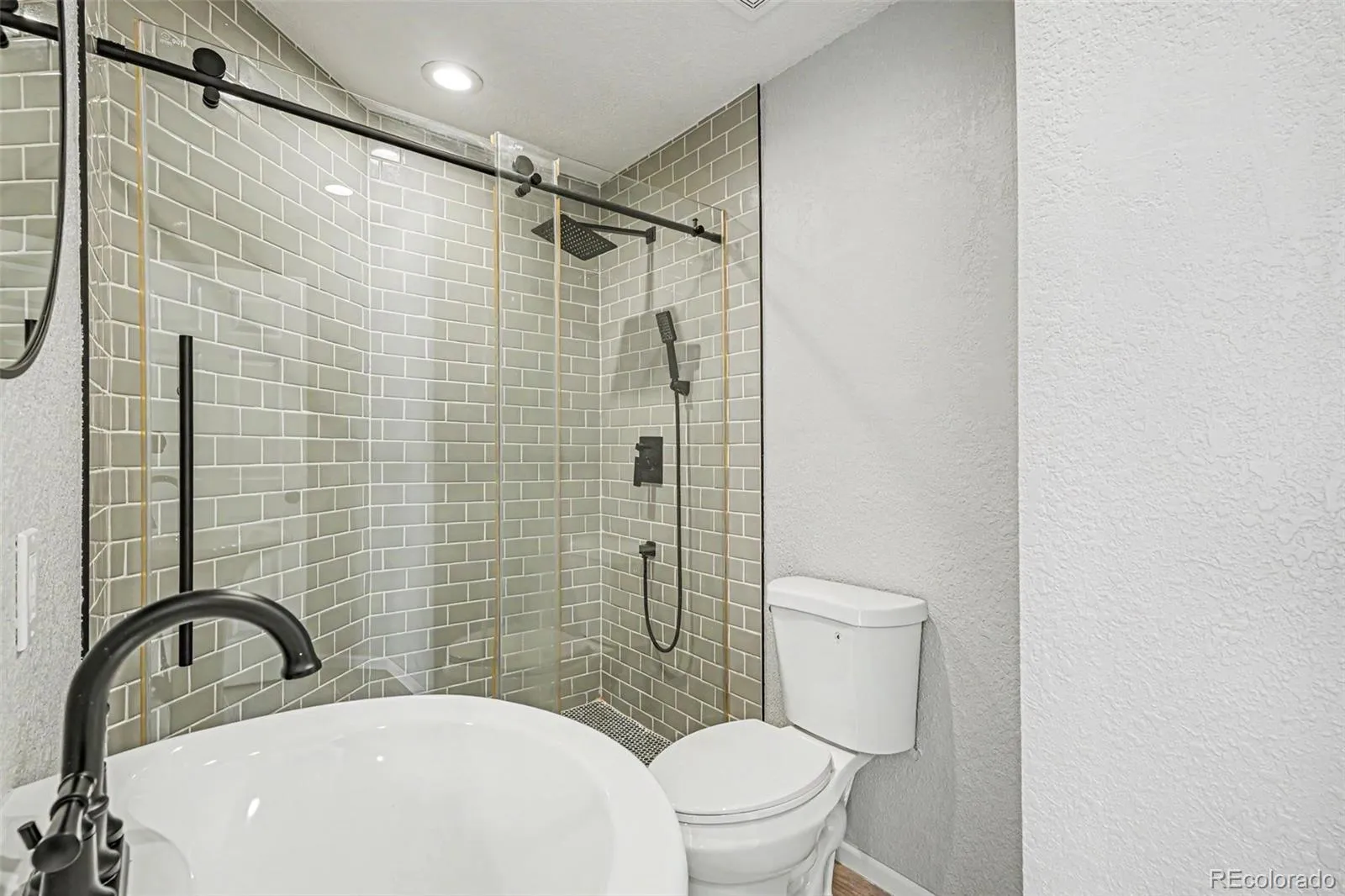 20734 E 49th Avenue Denver CO 80249 MLS #REC8277521 05092026030649 1600 21