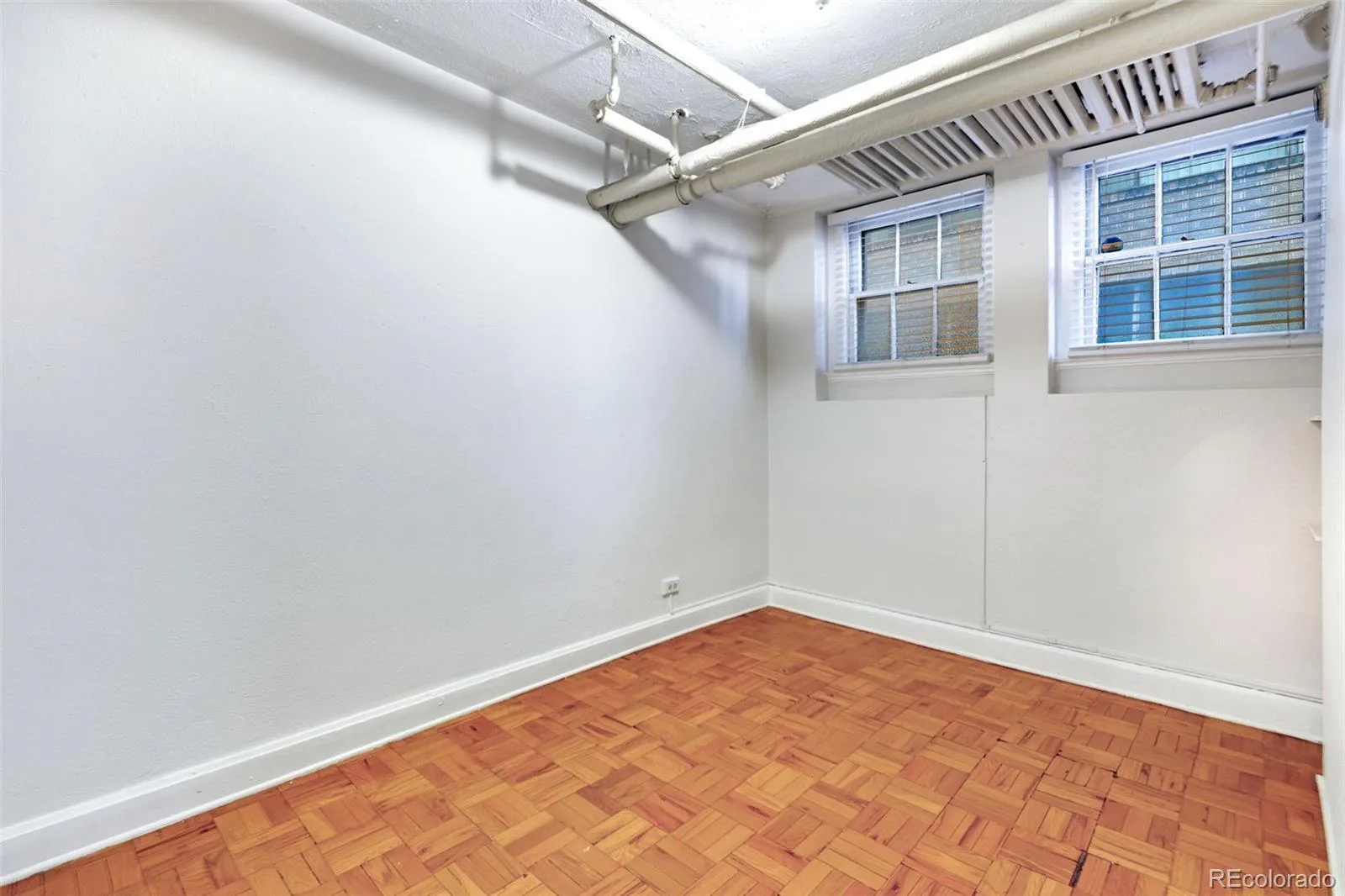 963 N Logan Street #23 Denver CO 80203 MLS #REC8278557 05302026000345 1600 10