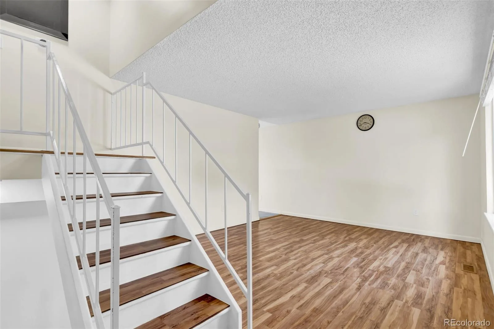 16219 E Linvale Avenue Aurora CO 80013 | MLS #REC8279389 07172026172620 1600 1