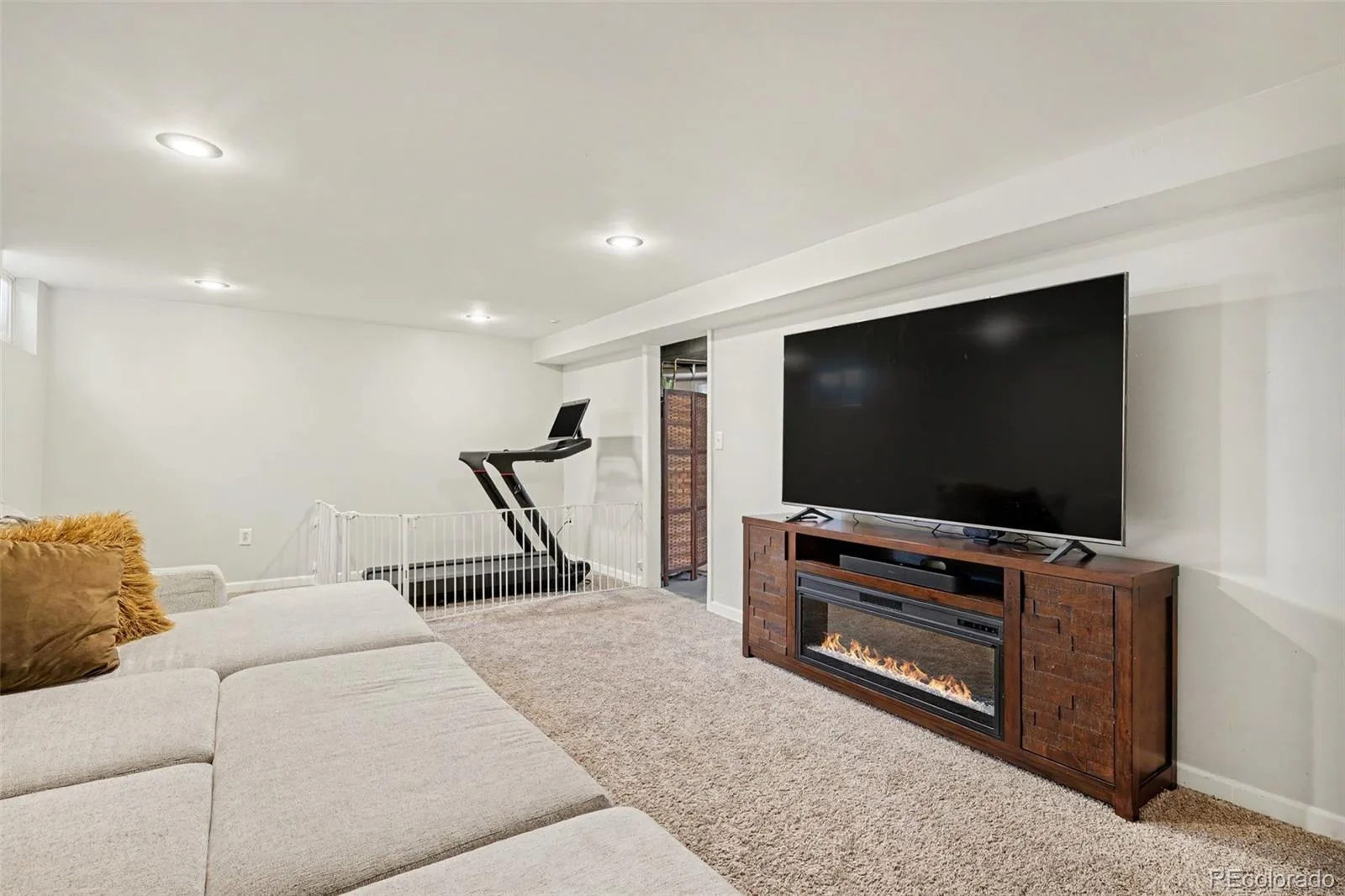6120 W Arkansas Avenue Denver CO 80232 MLS #REC8279795 06292026230646 1600 18