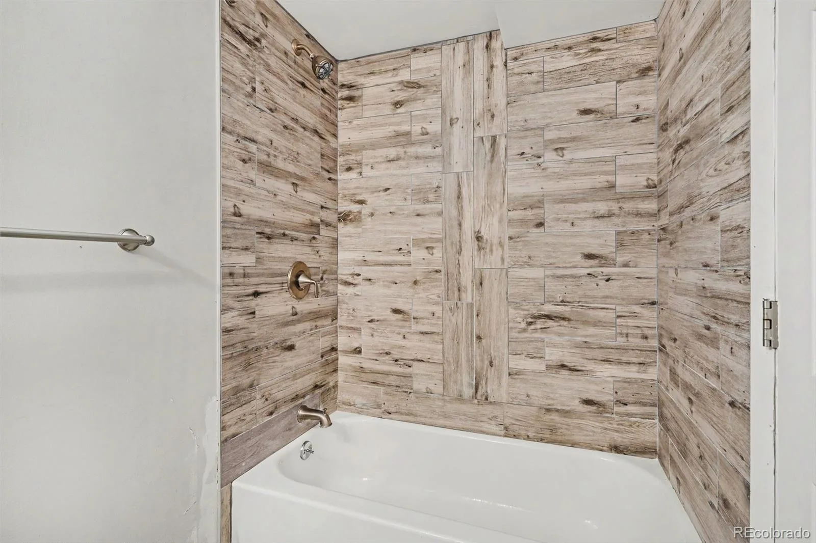 6120 W Arkansas Avenue Denver CO 80232 MLS #REC8279795 06292026230646 1600 26