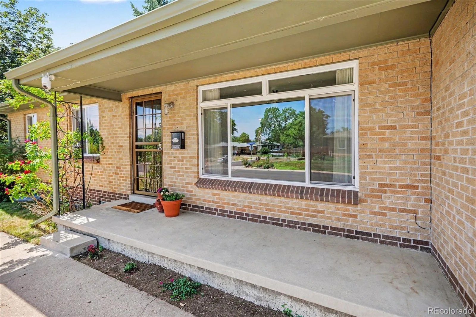 6120 W Arkansas Avenue Denver CO 80232 MLS #REC8279795 06292026230646 1600 35