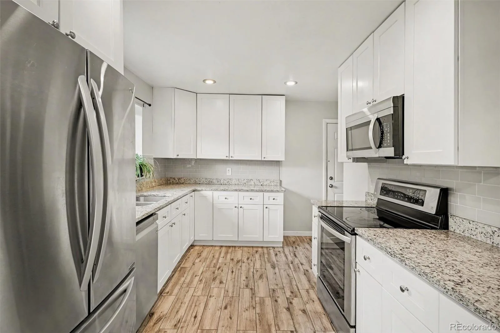 6120 W Arkansas Avenue Denver CO 80232 MLS #REC8279795 06292026230646 1600 4