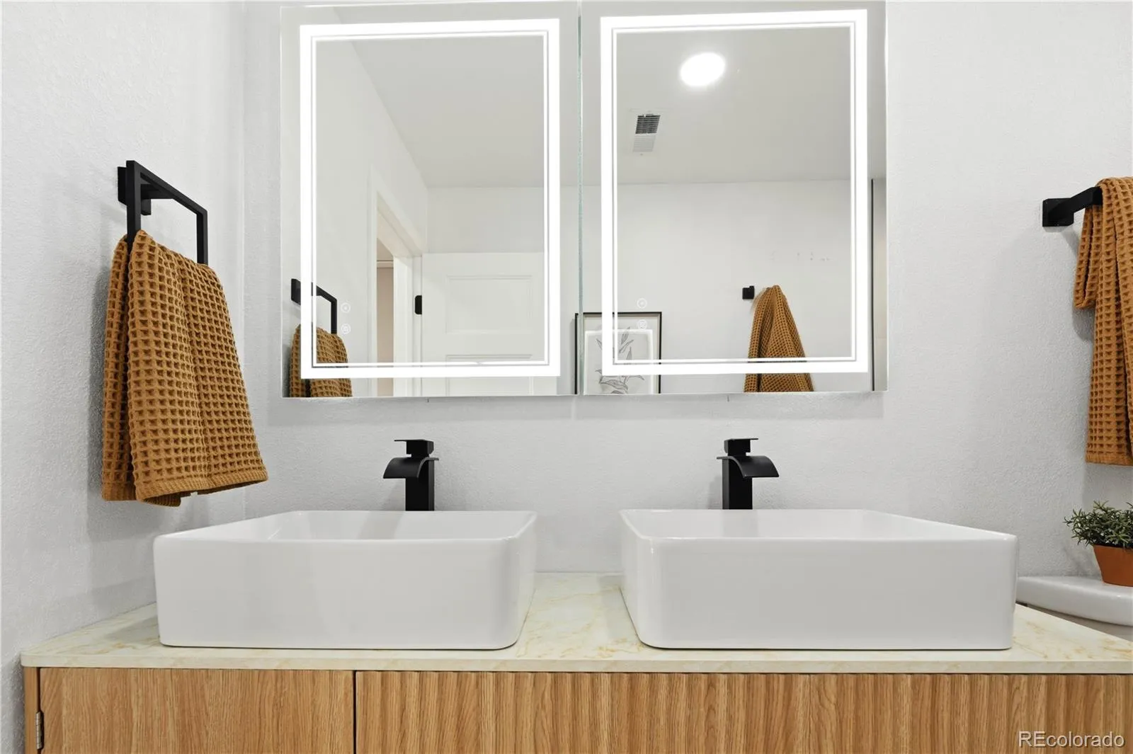 04212026054835 1600 18