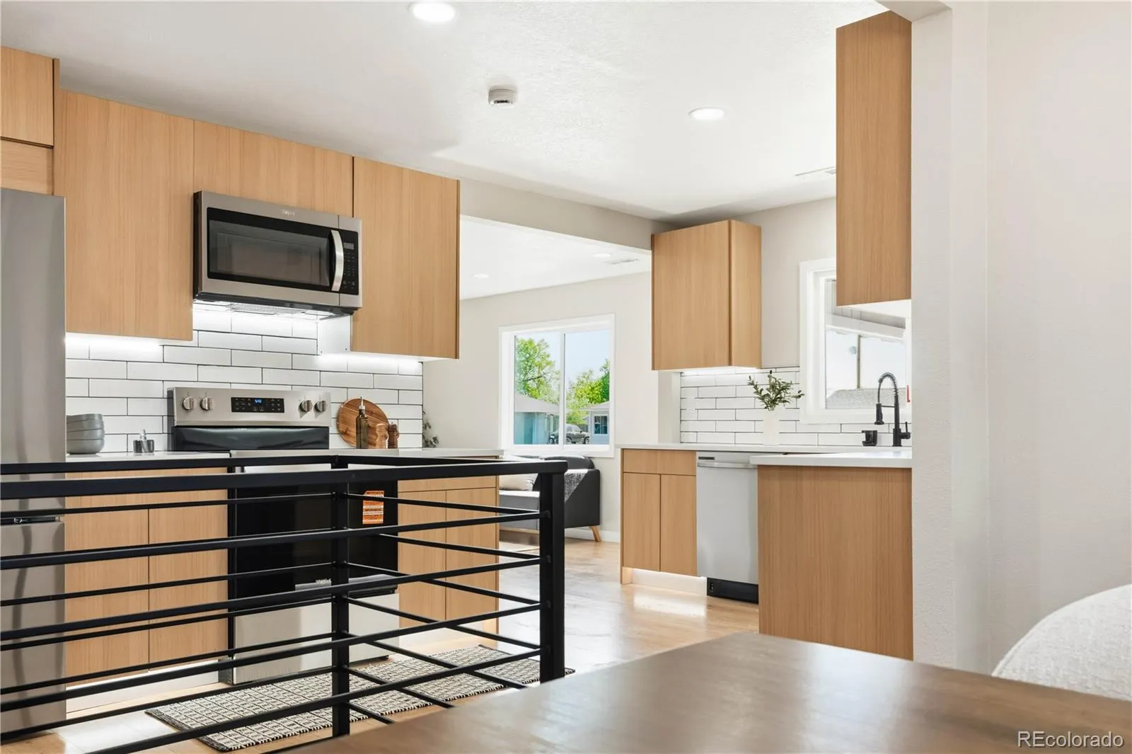 893 S Tejon Street Denver CO 80223 MLS #REC8281567 04222026145004 1600 13