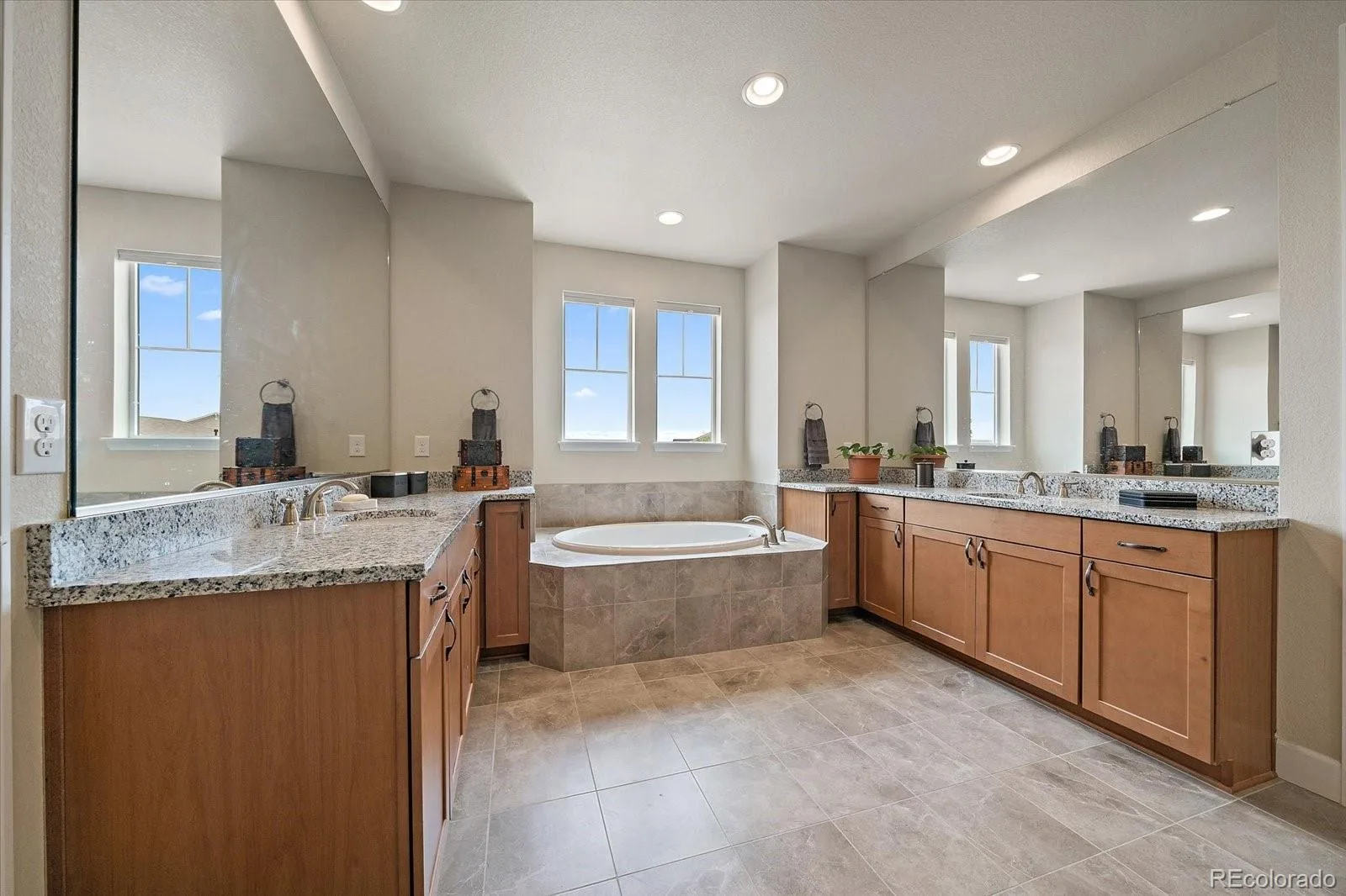 10260 Cosmopolitan Circle Parker CO 80134 MLS #REC8281841 08062026200723 1600 36