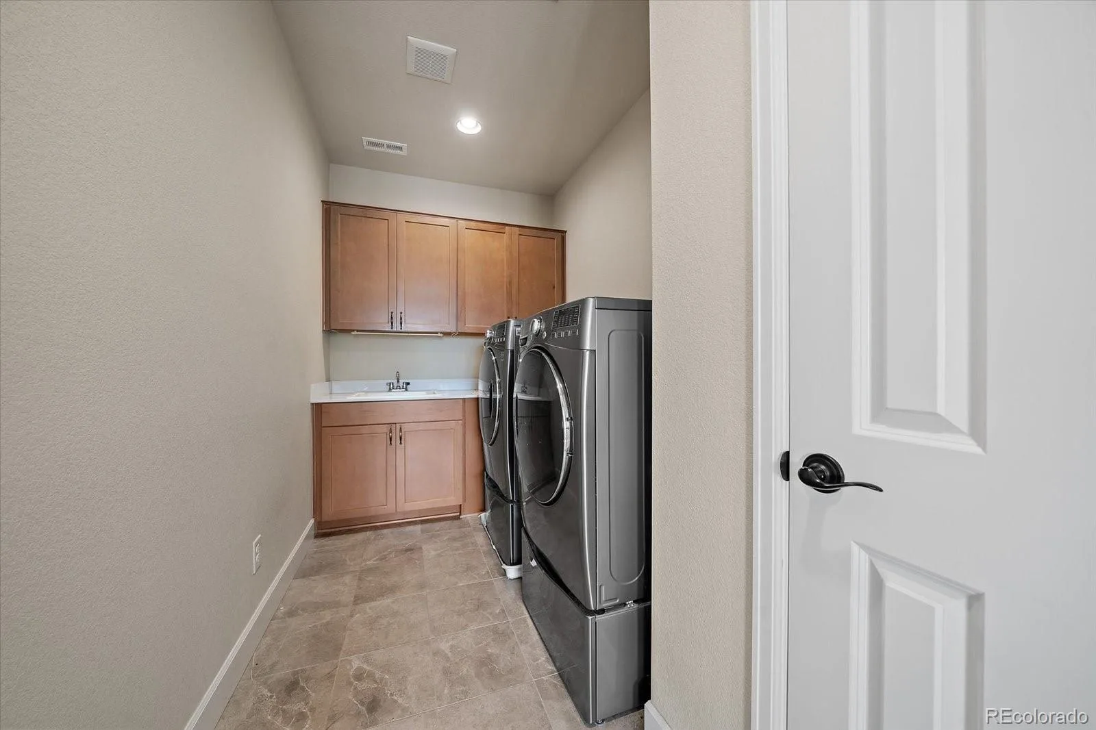 10260 Cosmopolitan Circle Parker CO 80134 MLS #REC8281841 08062026200723 1600 44