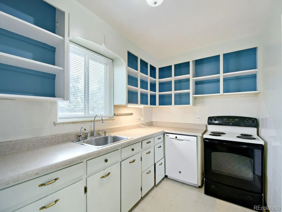 3532 Forest Street Denver CO 80207 MLS #REC8282763 05082026155546 1200 13