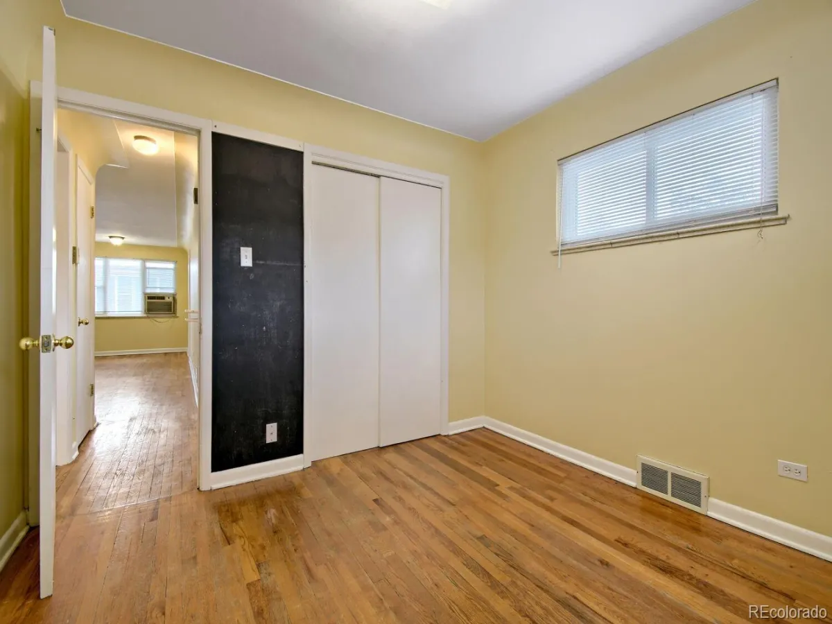 3532 Forest Street Denver CO 80207 MLS #REC8282763 05082026155546 1200 23