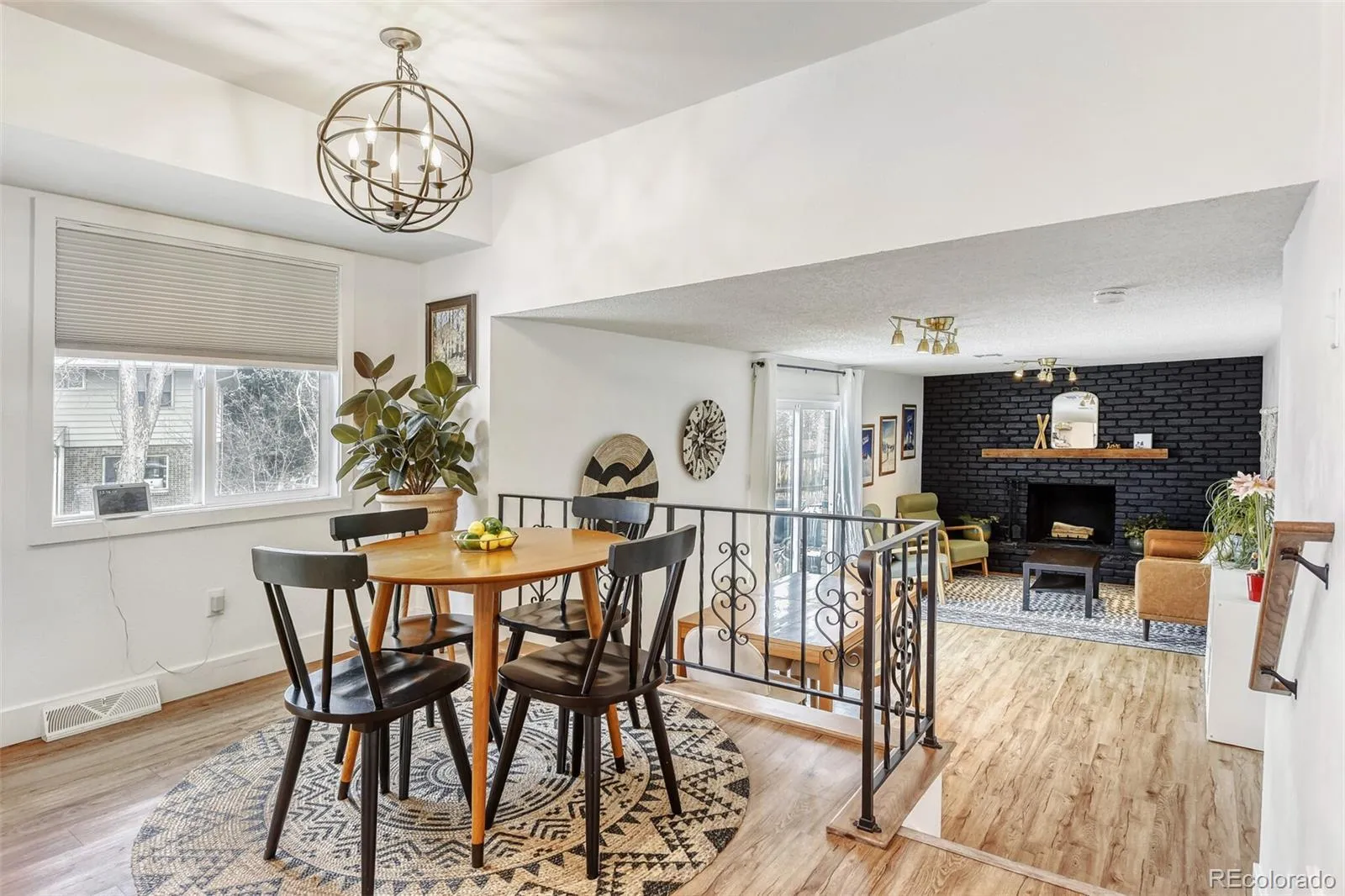 04102026195859 1600 11