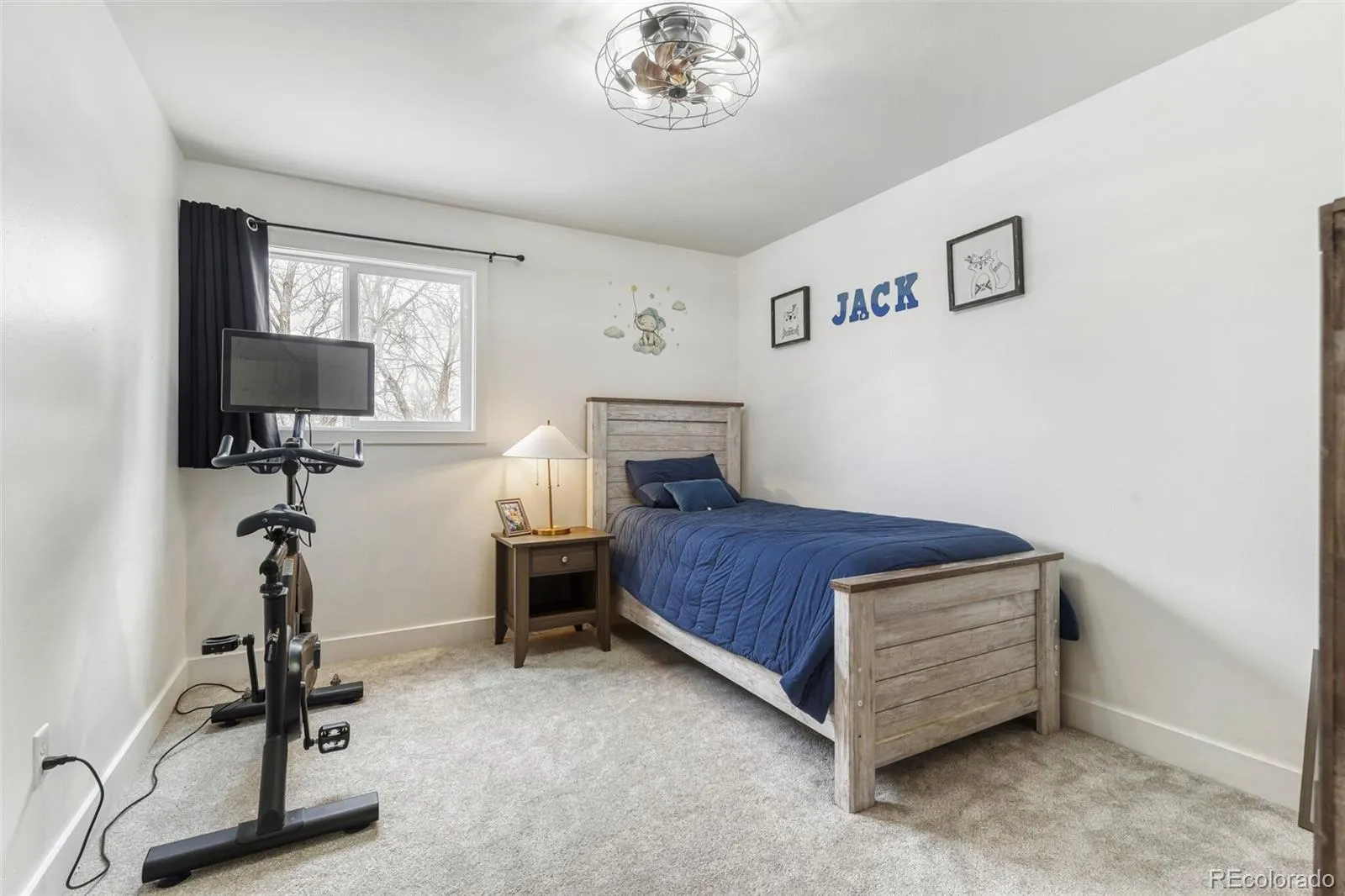 04102026195859 1600 18