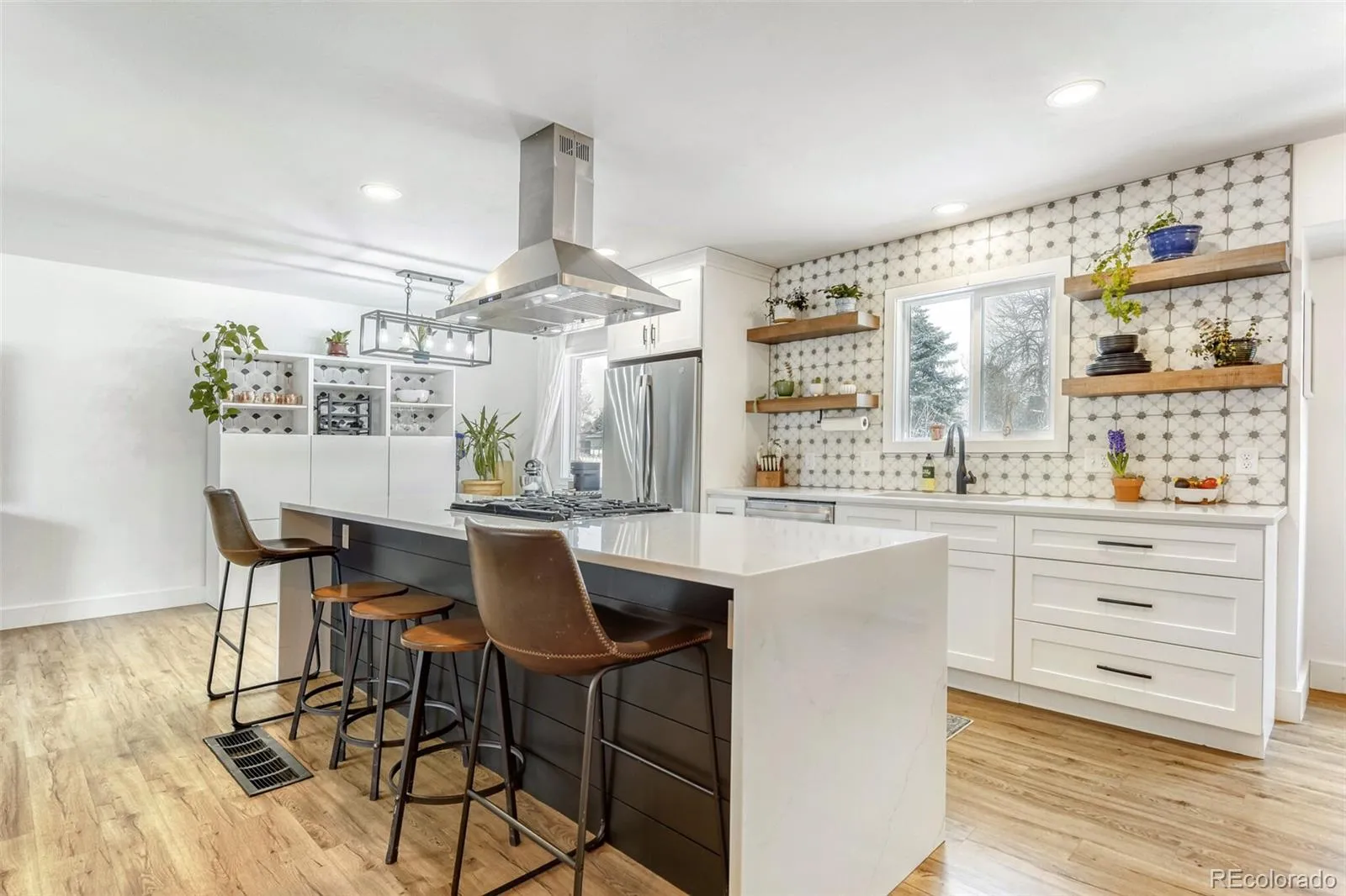 04102026195859 1600 3