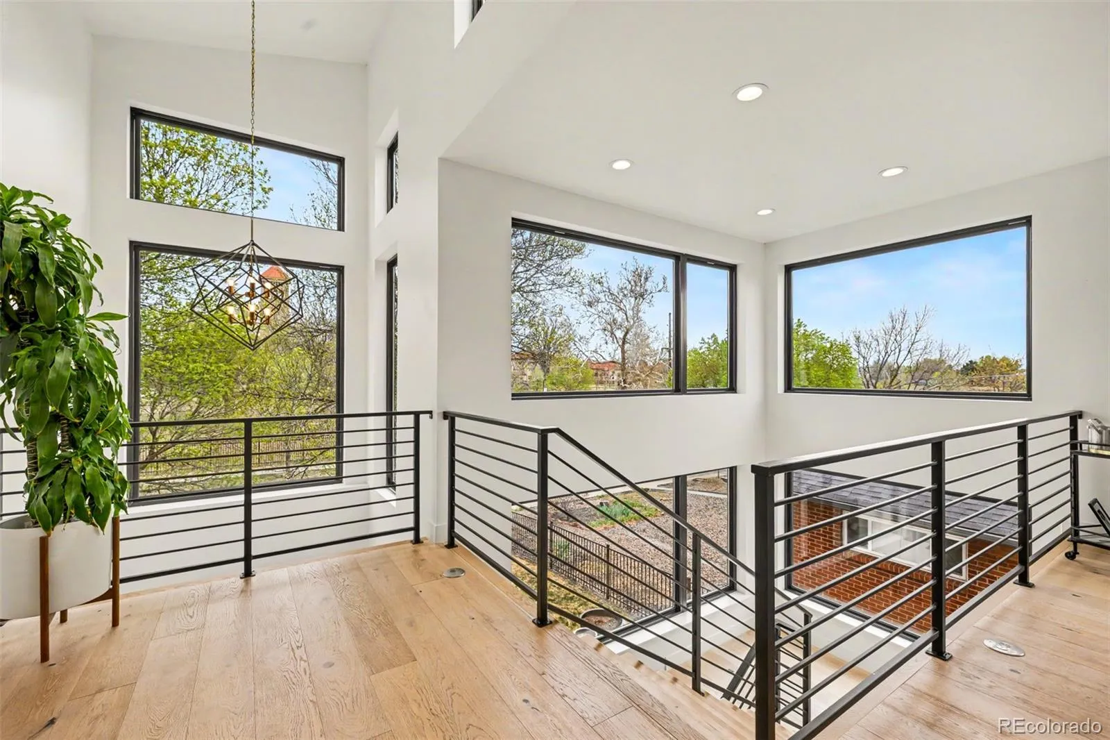 1275 S Steele Street Denver CO 80210 MLS #REC8283299 05052026042729 1600 16