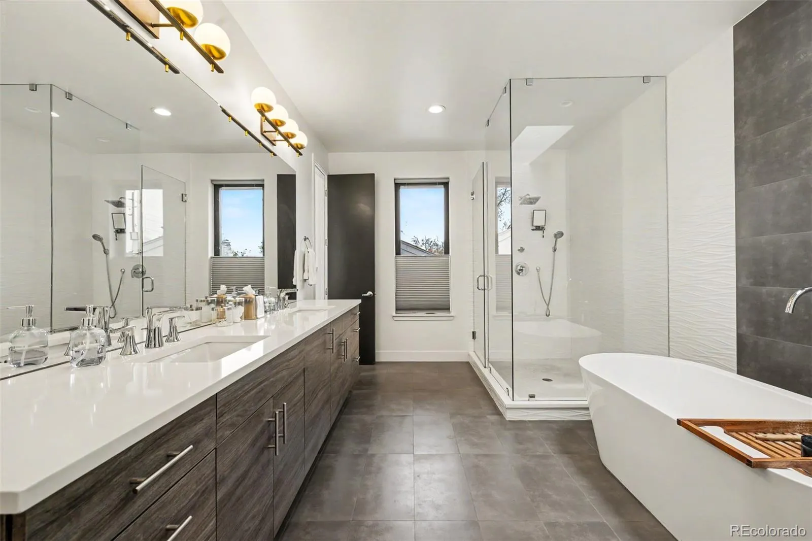 1275 S Steele Street Denver CO 80210 MLS #REC8283299 05052026042729 1600 23