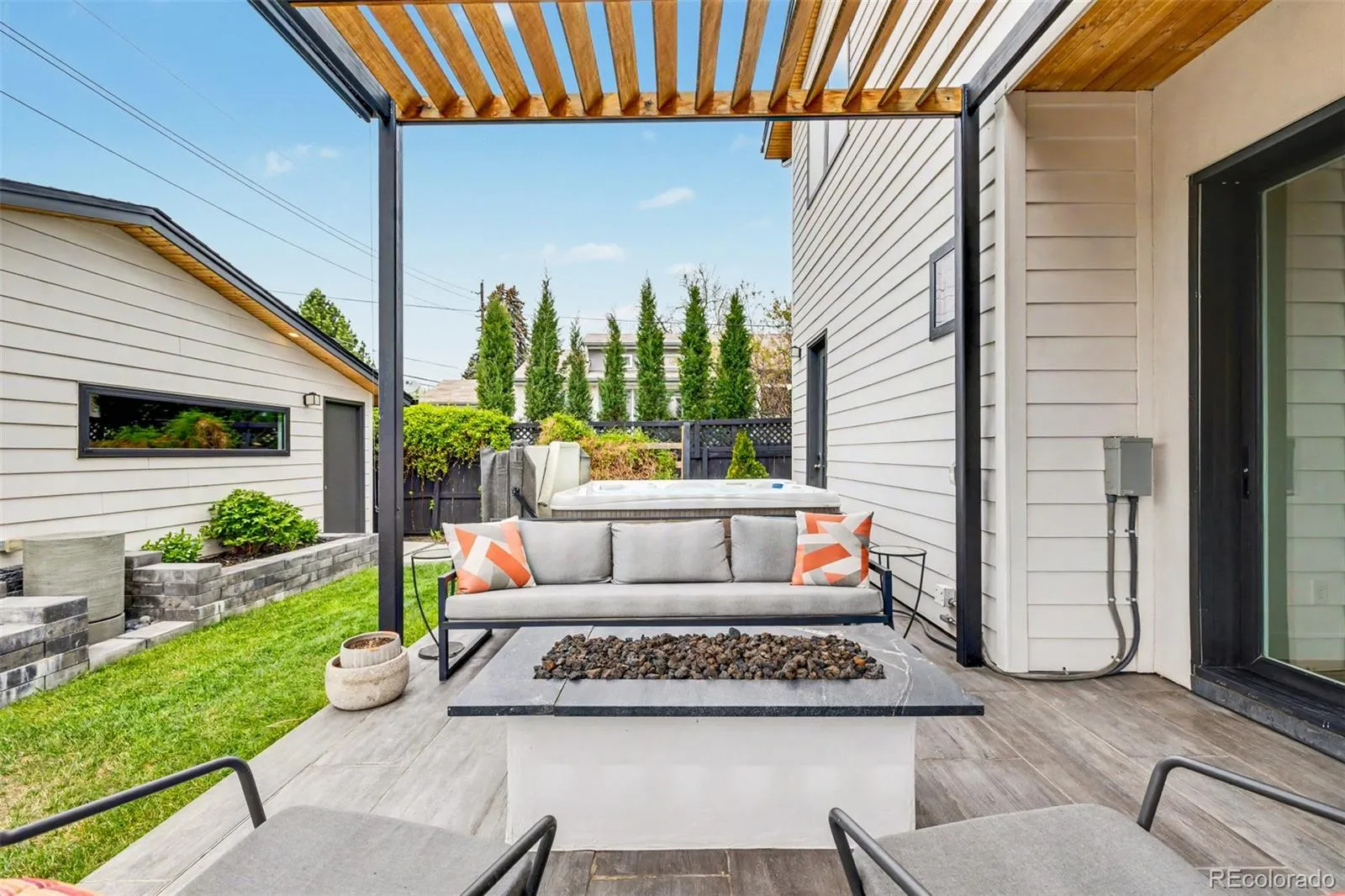 1275 S Steele Street Denver CO 80210 MLS #REC8283299 05052026042729 1600 39