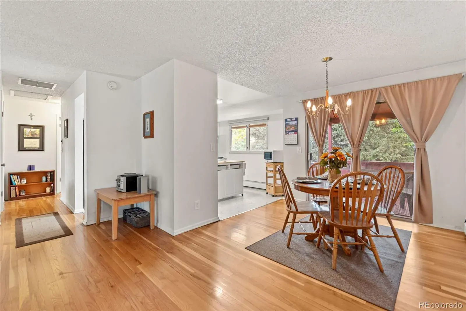 10162025224417 1600 10