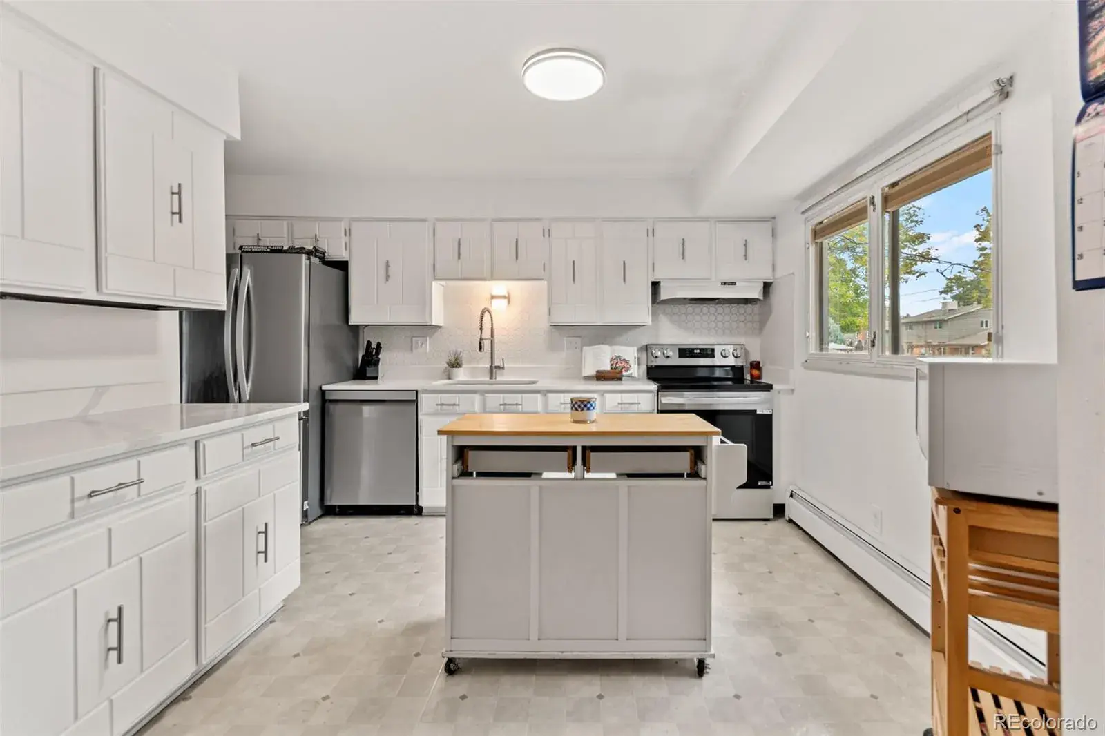 10162025224417 1600 12