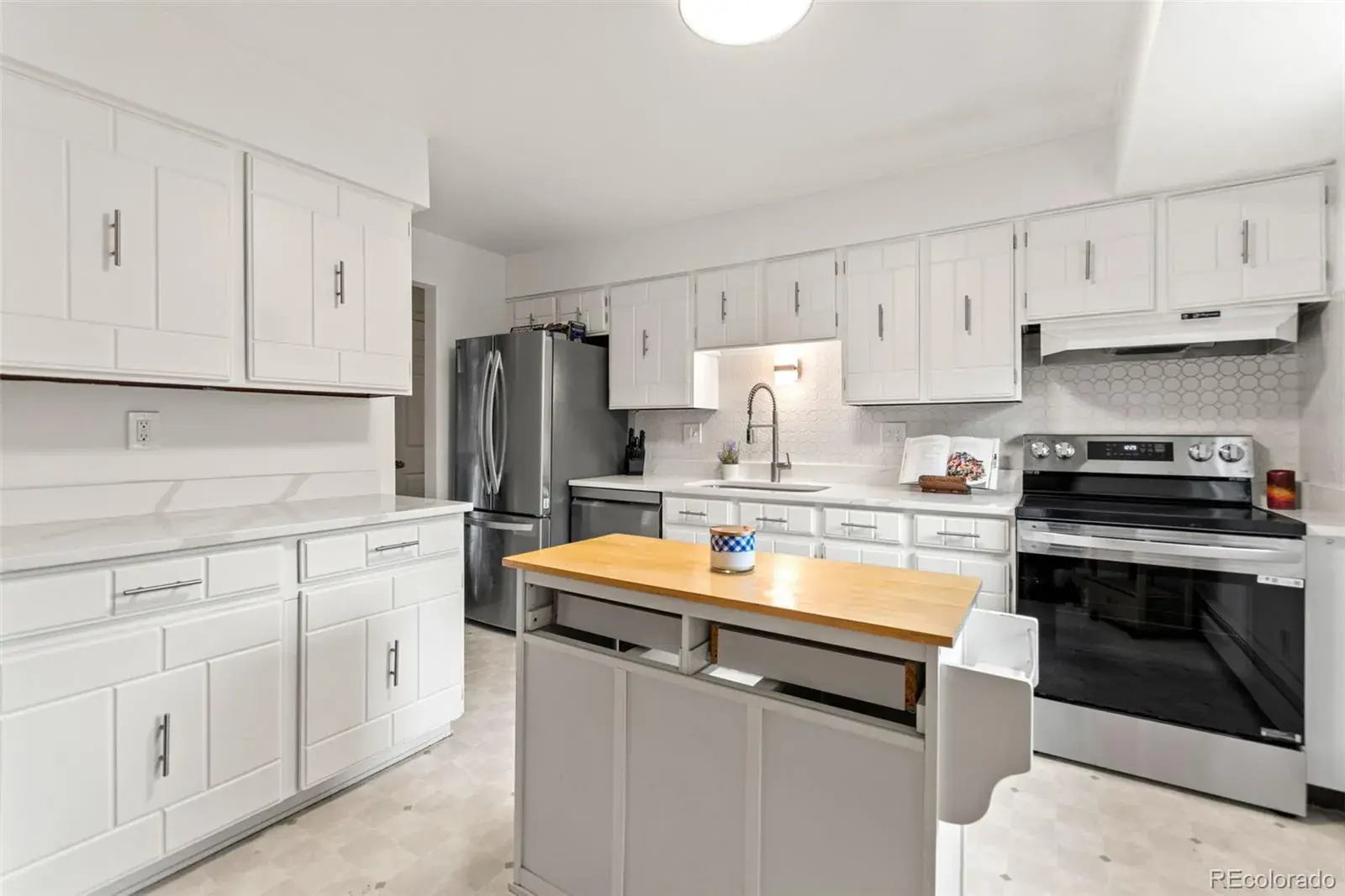 10162025224417 1600 13