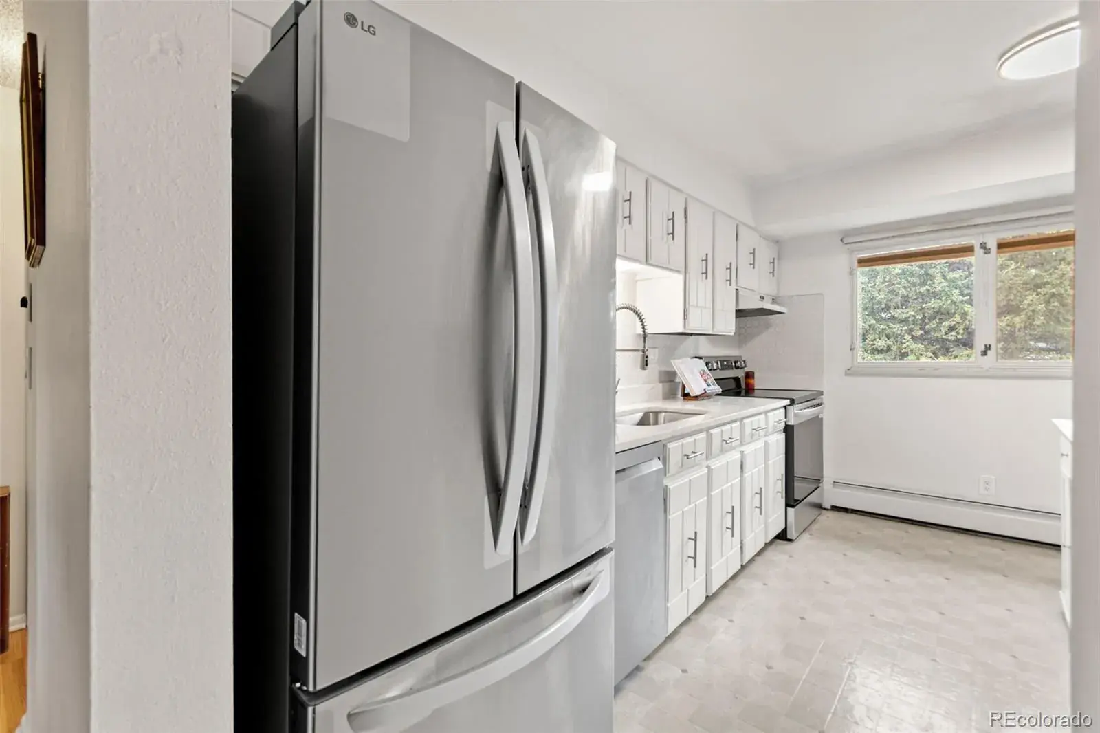 10162025224417 1600 18