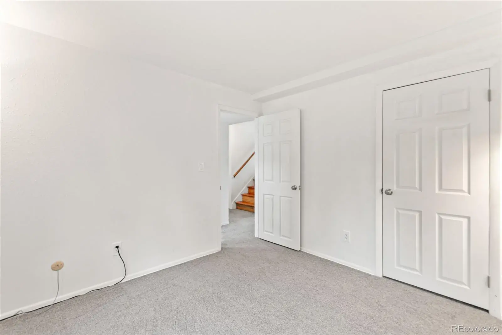 10162025224417 1600 32