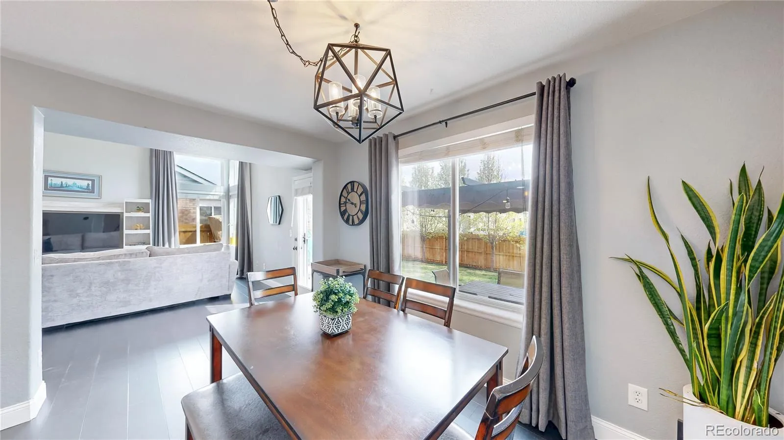 04062026145250 1600 14