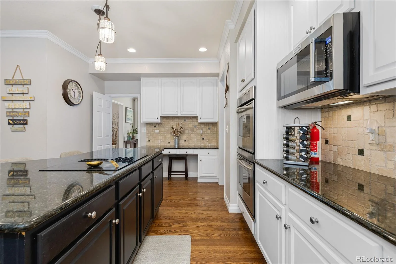 6521 S Walden Way Aurora CO 80016 MLS #REC8287417 06192026235402 1600 19