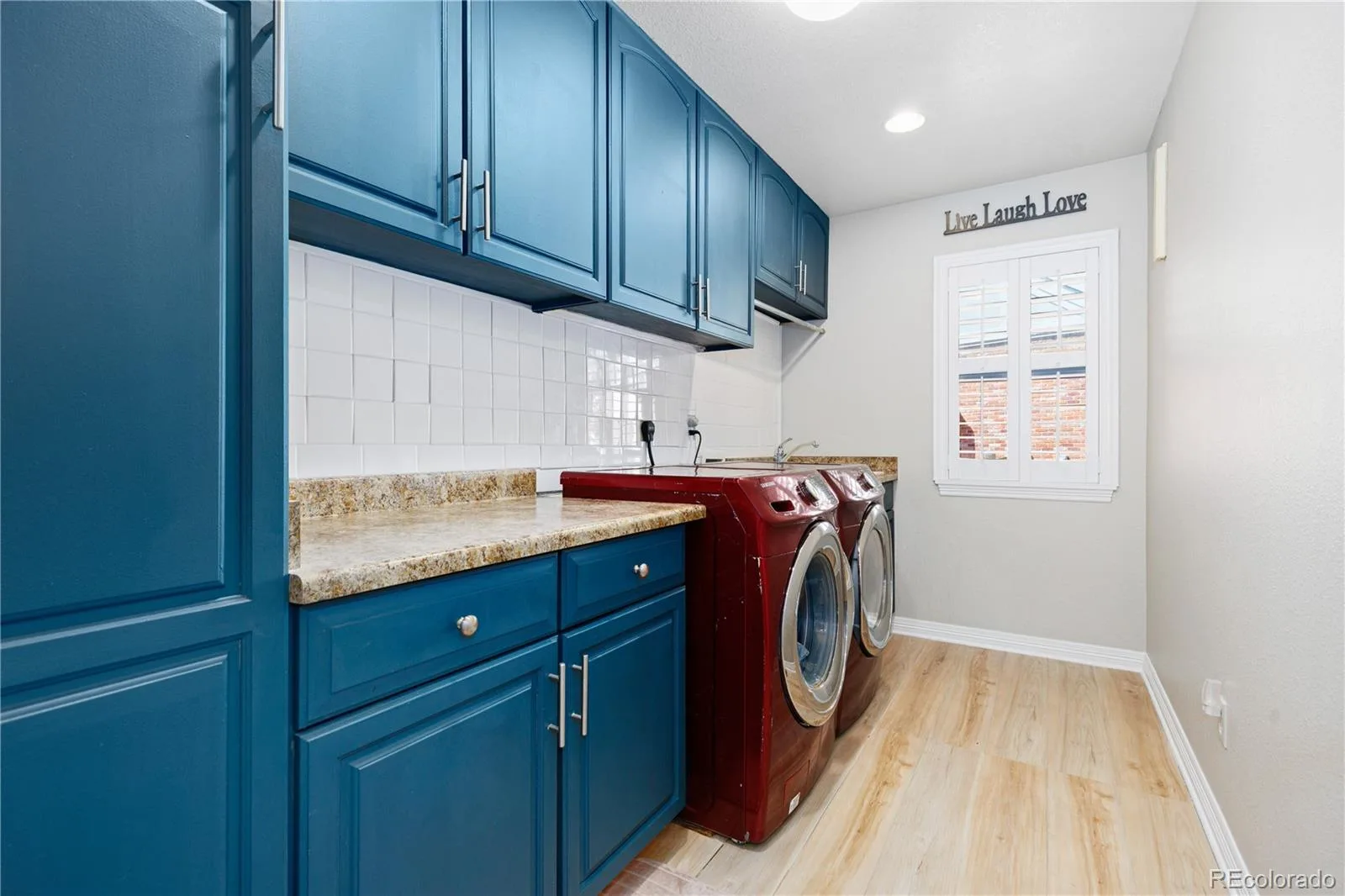 6521 S Walden Way Aurora CO 80016 MLS #REC8287417 06192026235402 1600 24