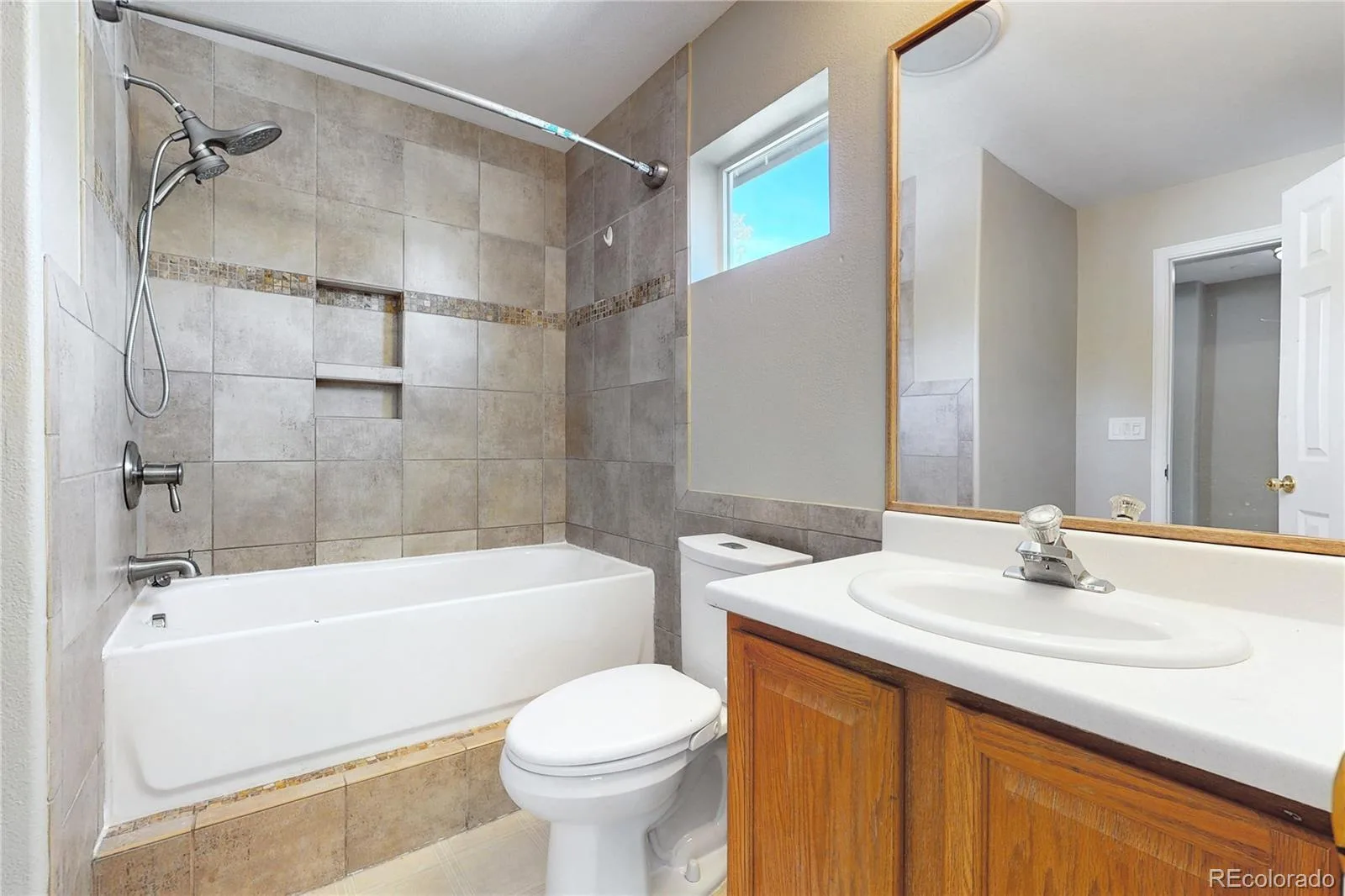 213 E Chester Street Lafayette CO 80026 | MLS #REC8287894 08272026194559 1600 18