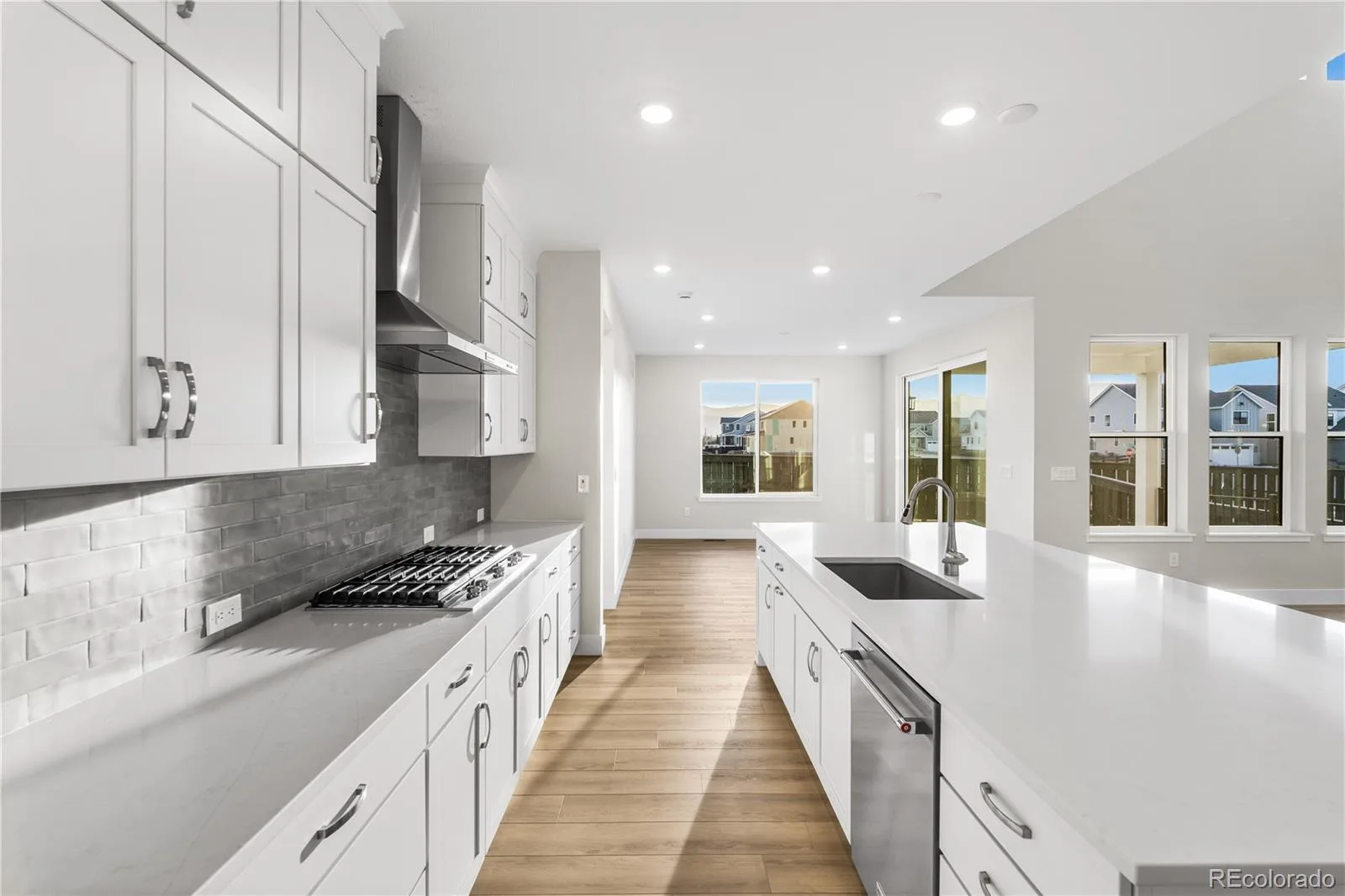 8770 Summerwalk Trail Littleton CO 80125 | MLS #REC8288150 07092026133720 1600 21