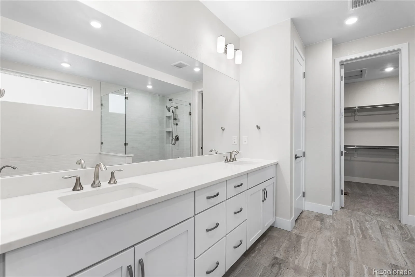 8770 Summerwalk Trail Littleton CO 80125 | MLS #REC8288150 07092026133720 1600 25