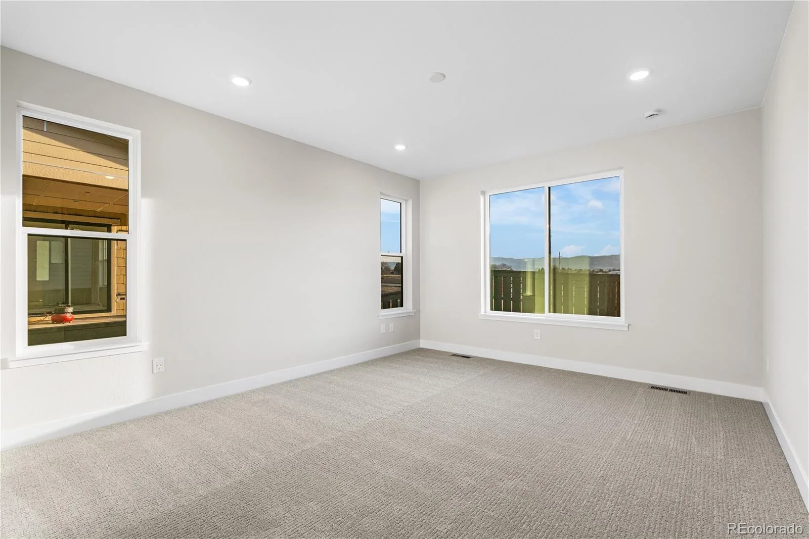 8770 Summerwalk Trail Littleton CO 80125 | MLS #REC8288150 07092026133720 1600 28
