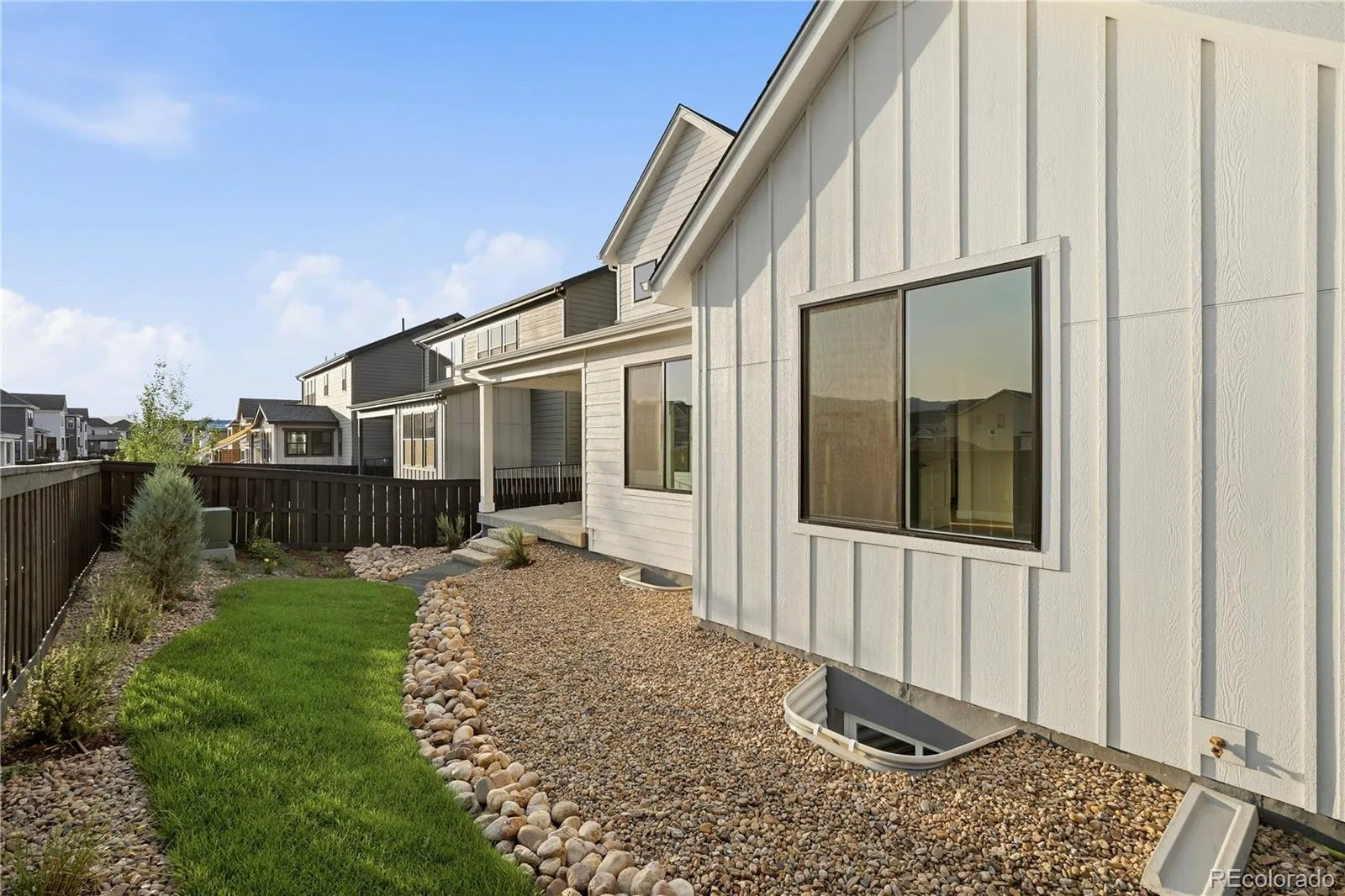 8770 Summerwalk Trail Littleton CO 80125 | MLS #REC8288150 07092026133720 1600 3